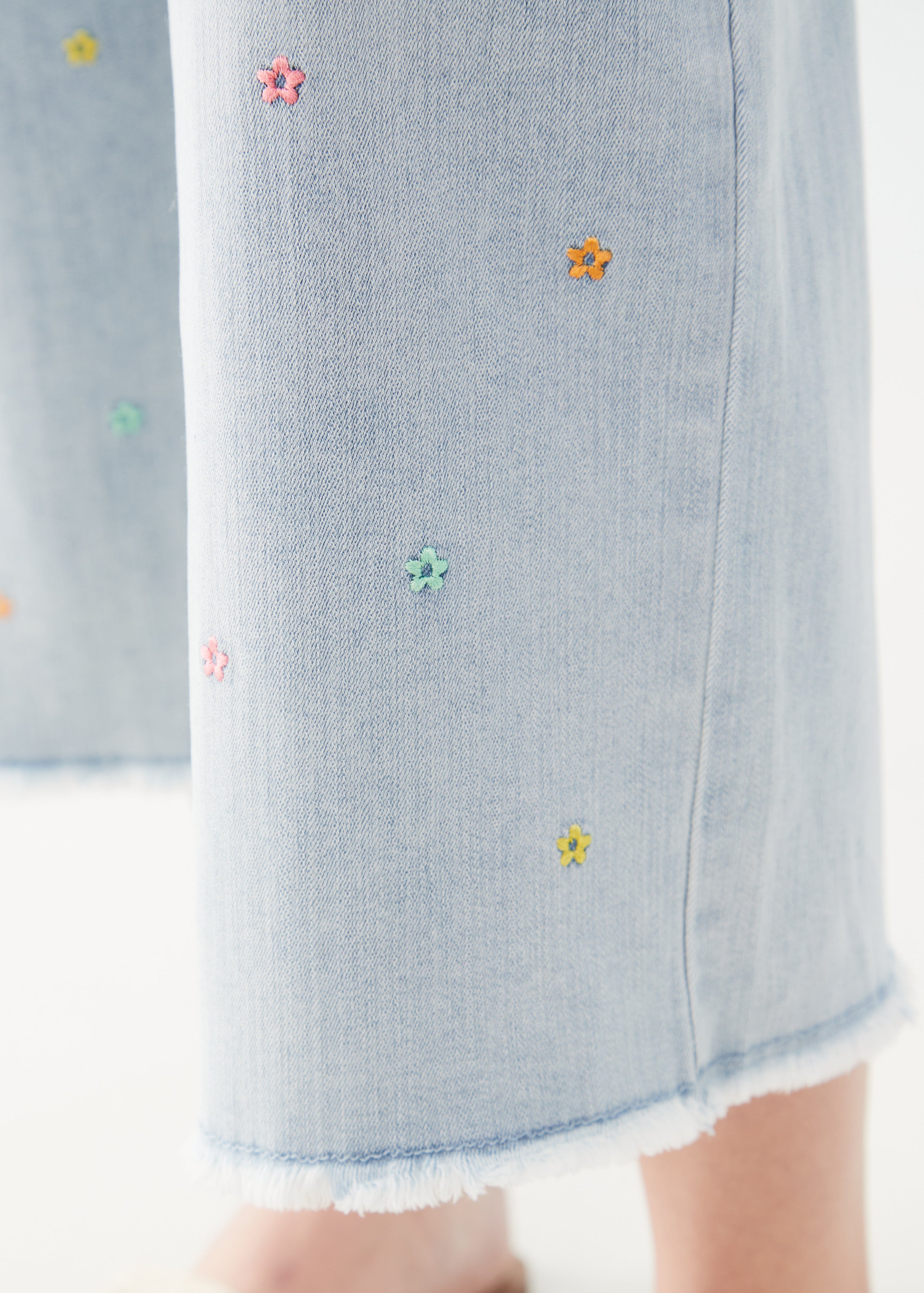 FDJ pull-on jeans 2538669, embroidered wide crop SALE Size 8