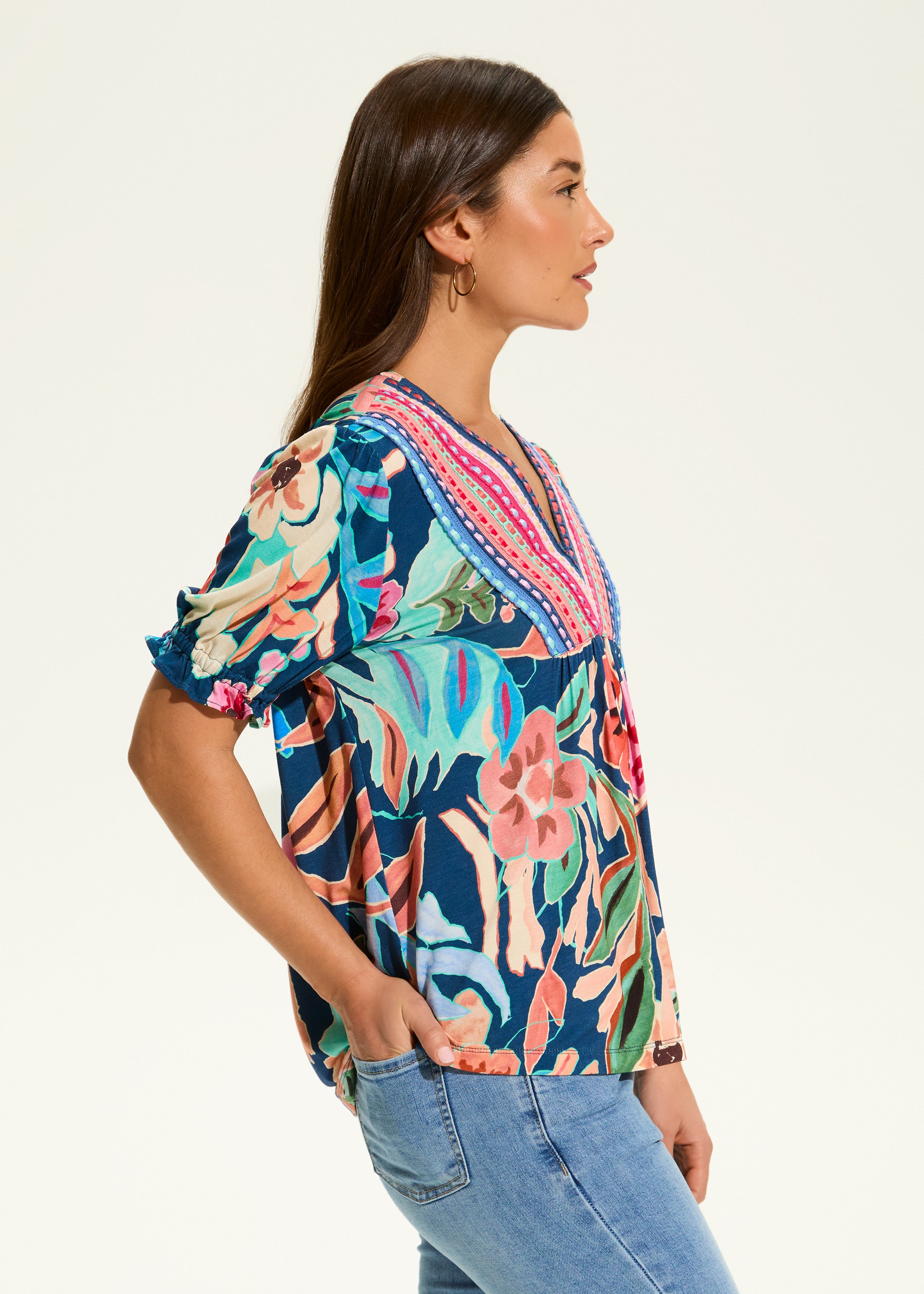 FDJ shirt 3385153, ribbon trim v-neck SALE Sizes L, XXL