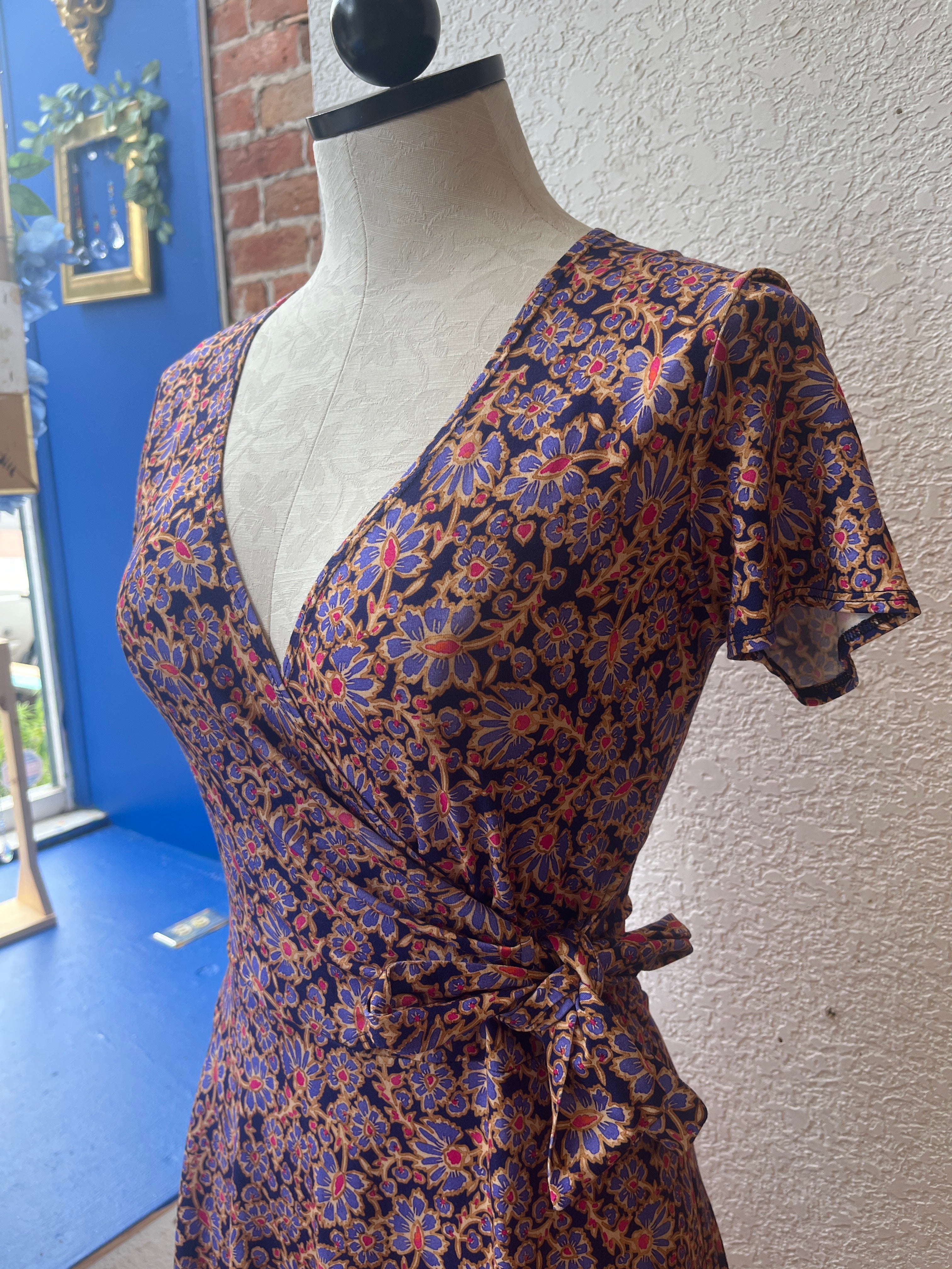 Salaam Tayler dress, short sleeve purple floral print SALE Size L