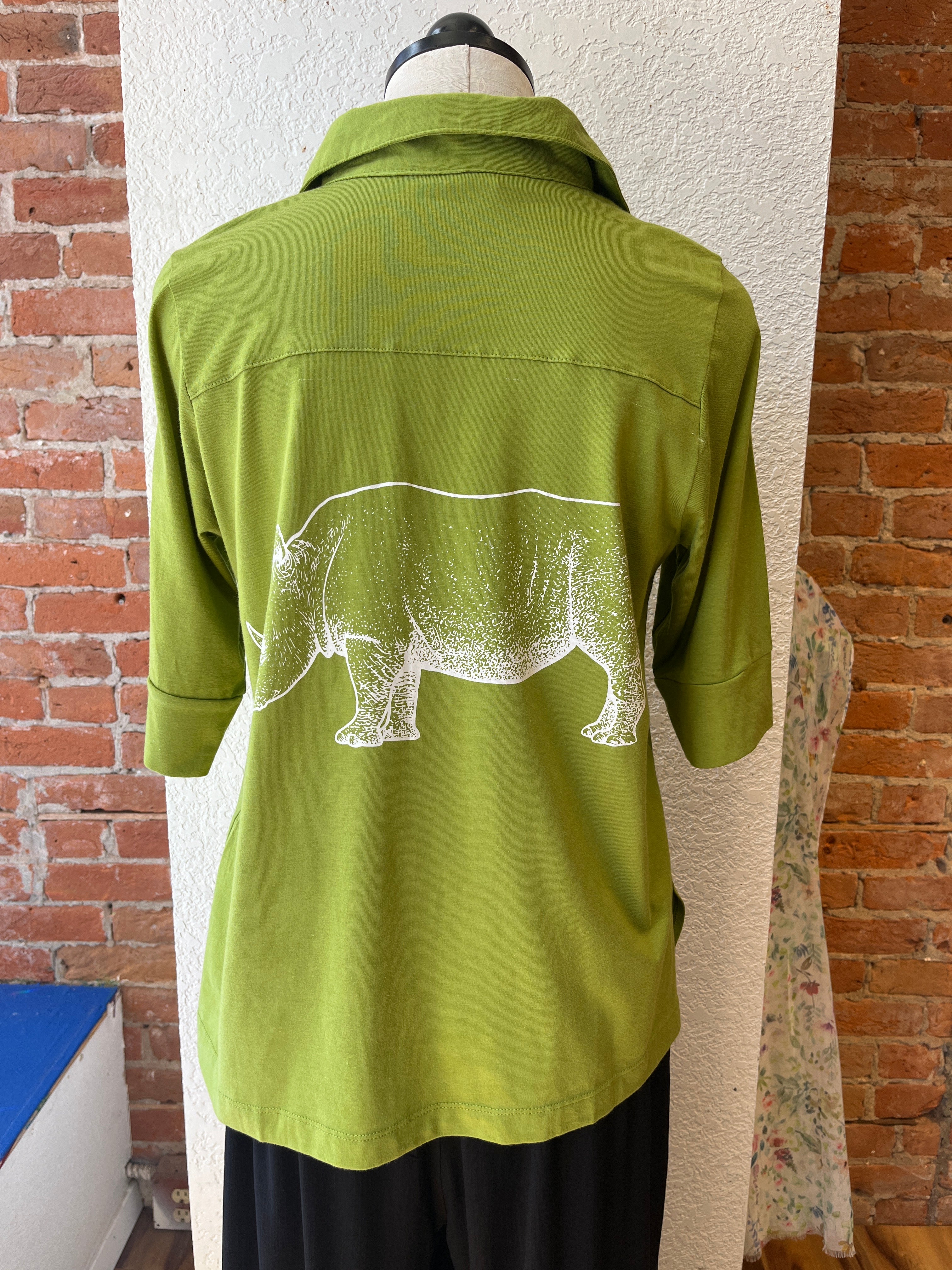 Flutter camp shirt, Rhino image SALE Size L