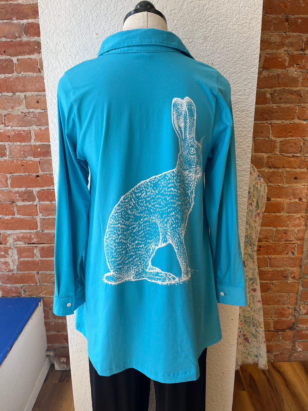 Flutter shirt, button-front bunny print