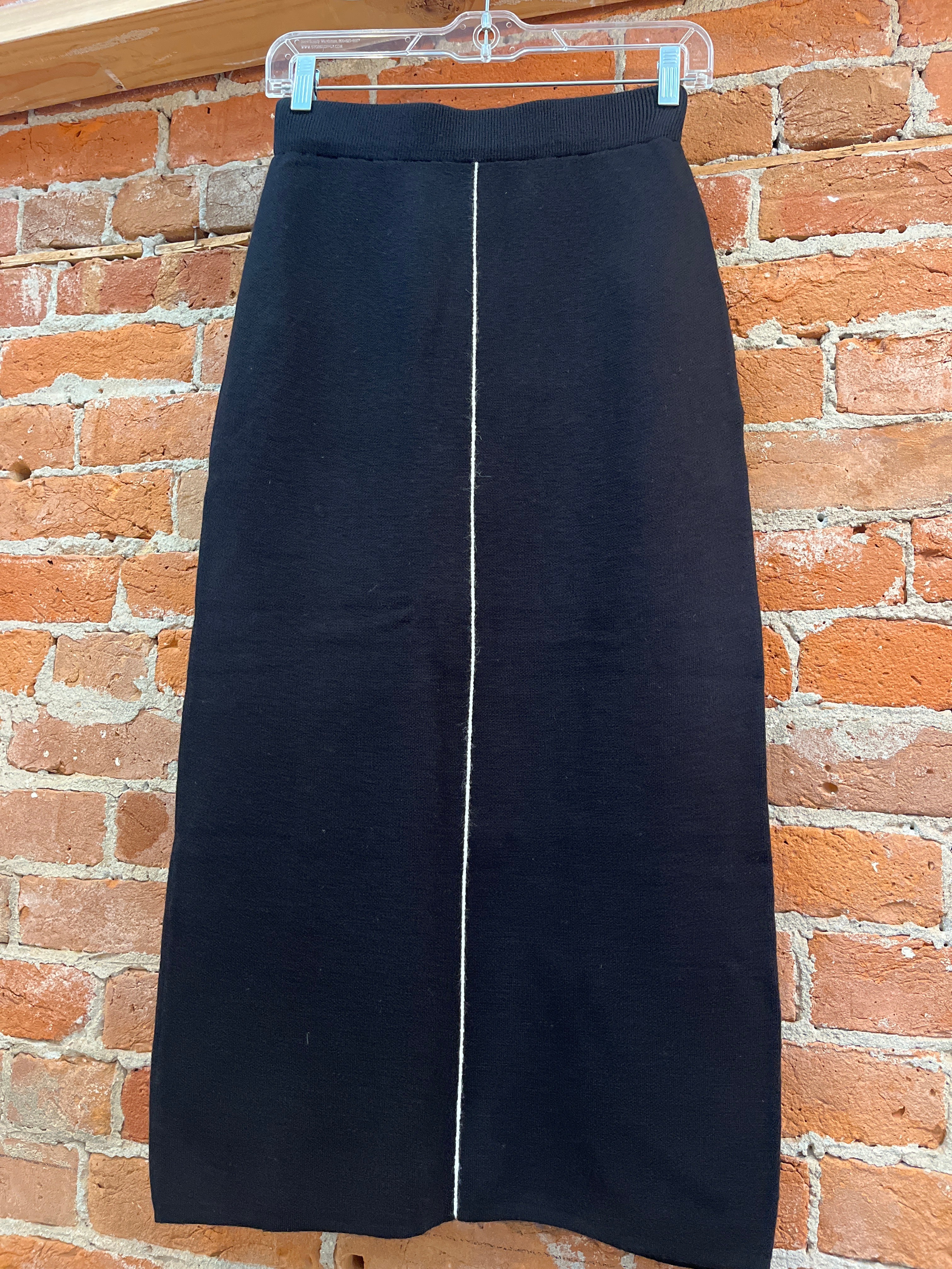 M (Made in Italy) skirt, sweater pencil 18-RS012X