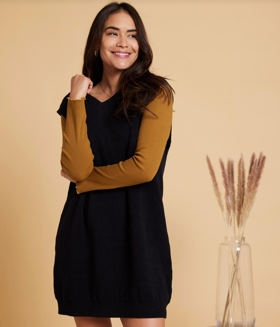 Known Supply Edna dress, v-neck sleeveless sweater SALE Size XS