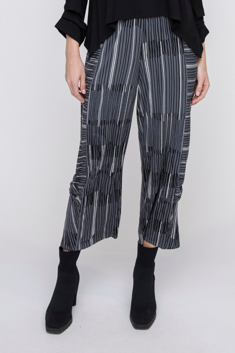 Liv by Habitat pant 145276, city stripe pleat