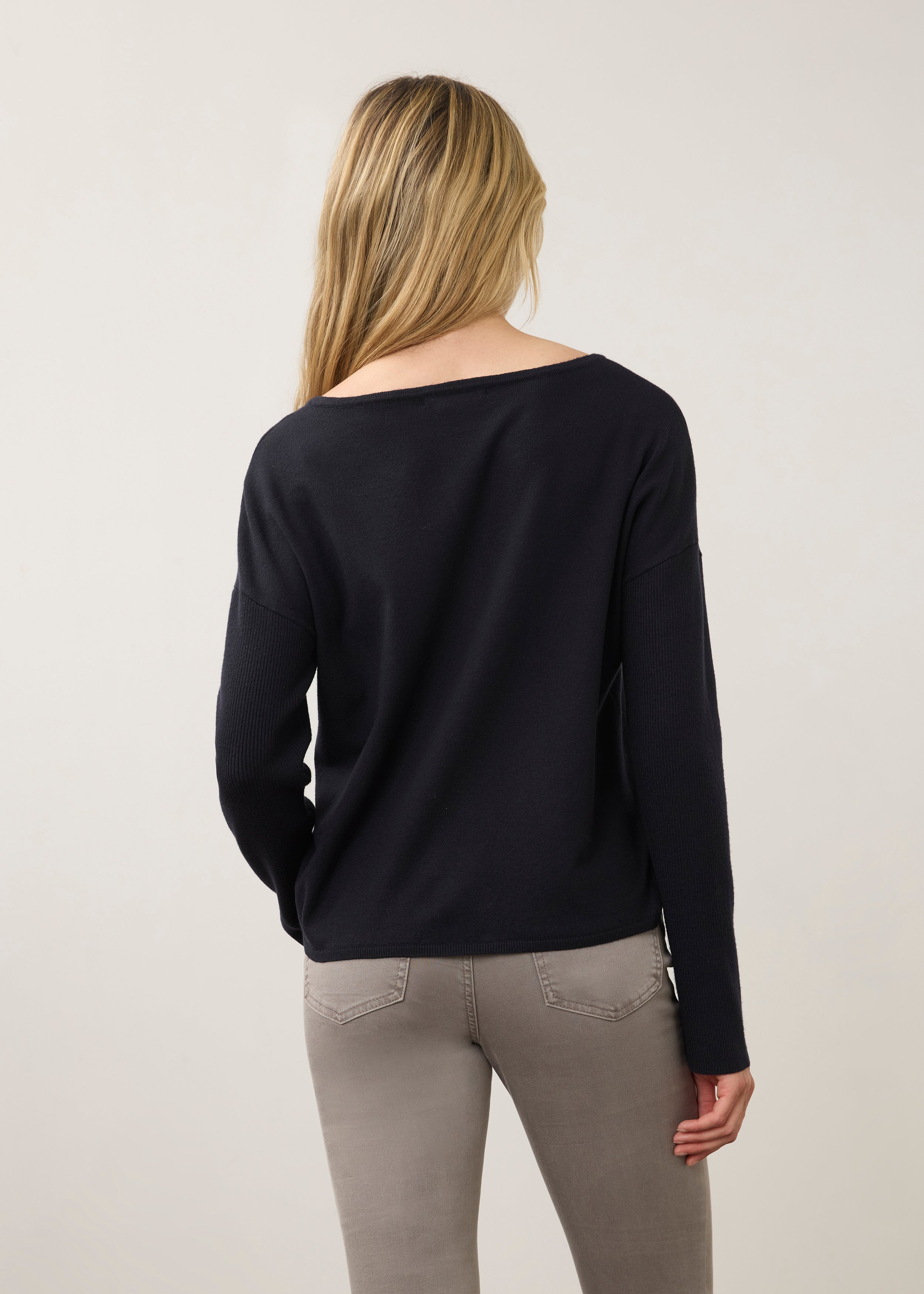 FDJ sweater 1056212, notch neck rib sleeve