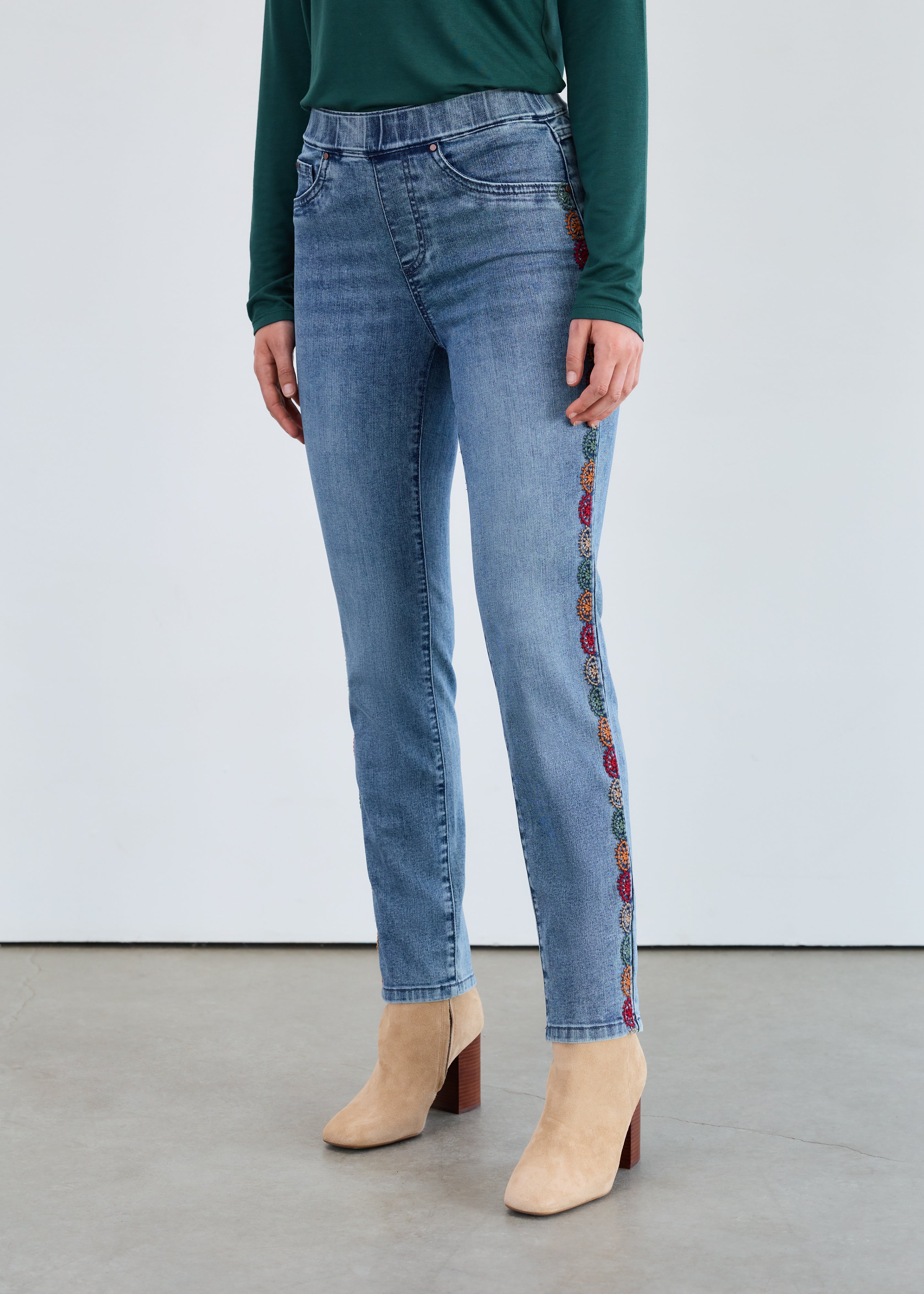FDJ pull on jeans 2281669, pencil ankle embroidered