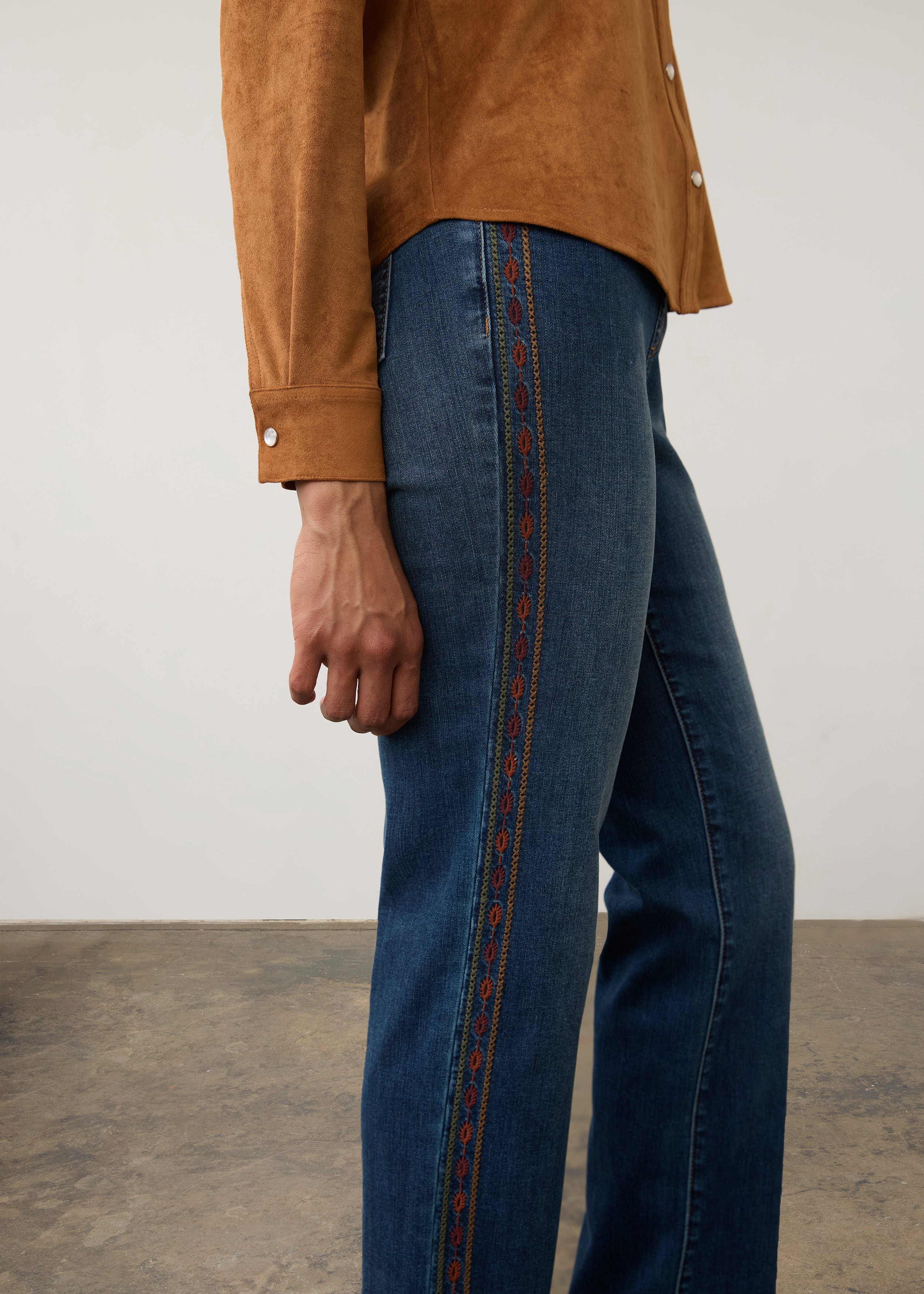 FDJ pull on jeans 2467669, straight ankle embroidery detail