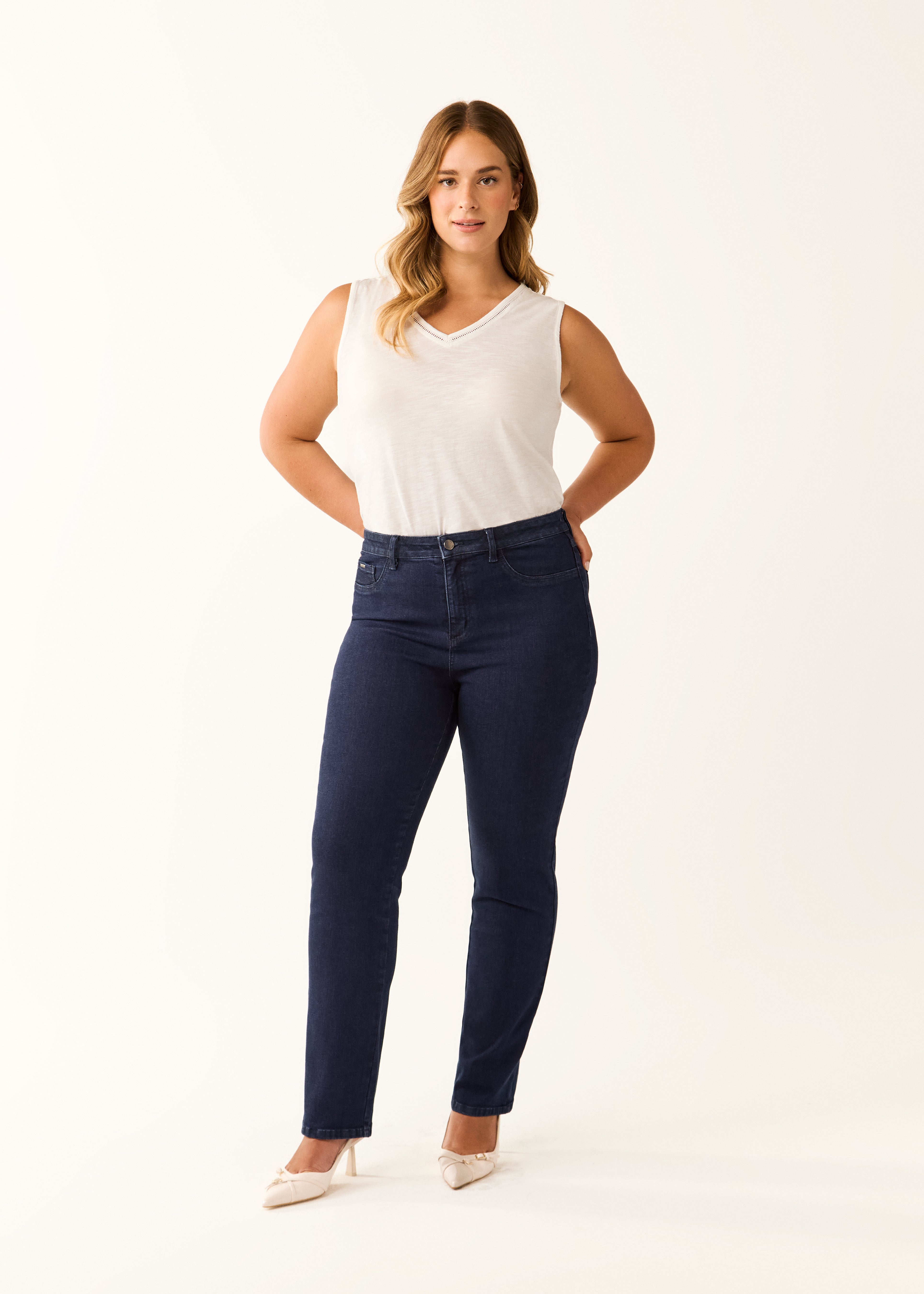 FDJ Olivia straight leg jeans 2555862, Beyond Denim