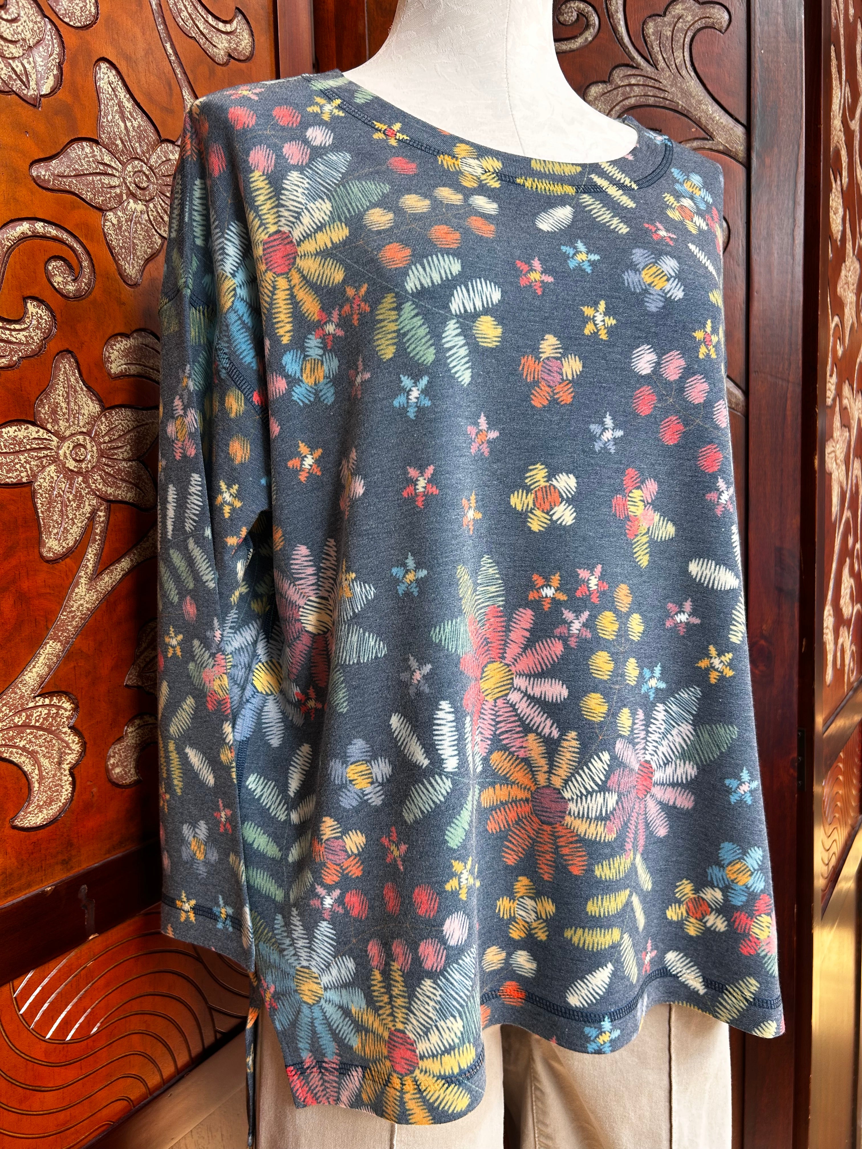 Nally & Millie shirt N306750D, french terry high low