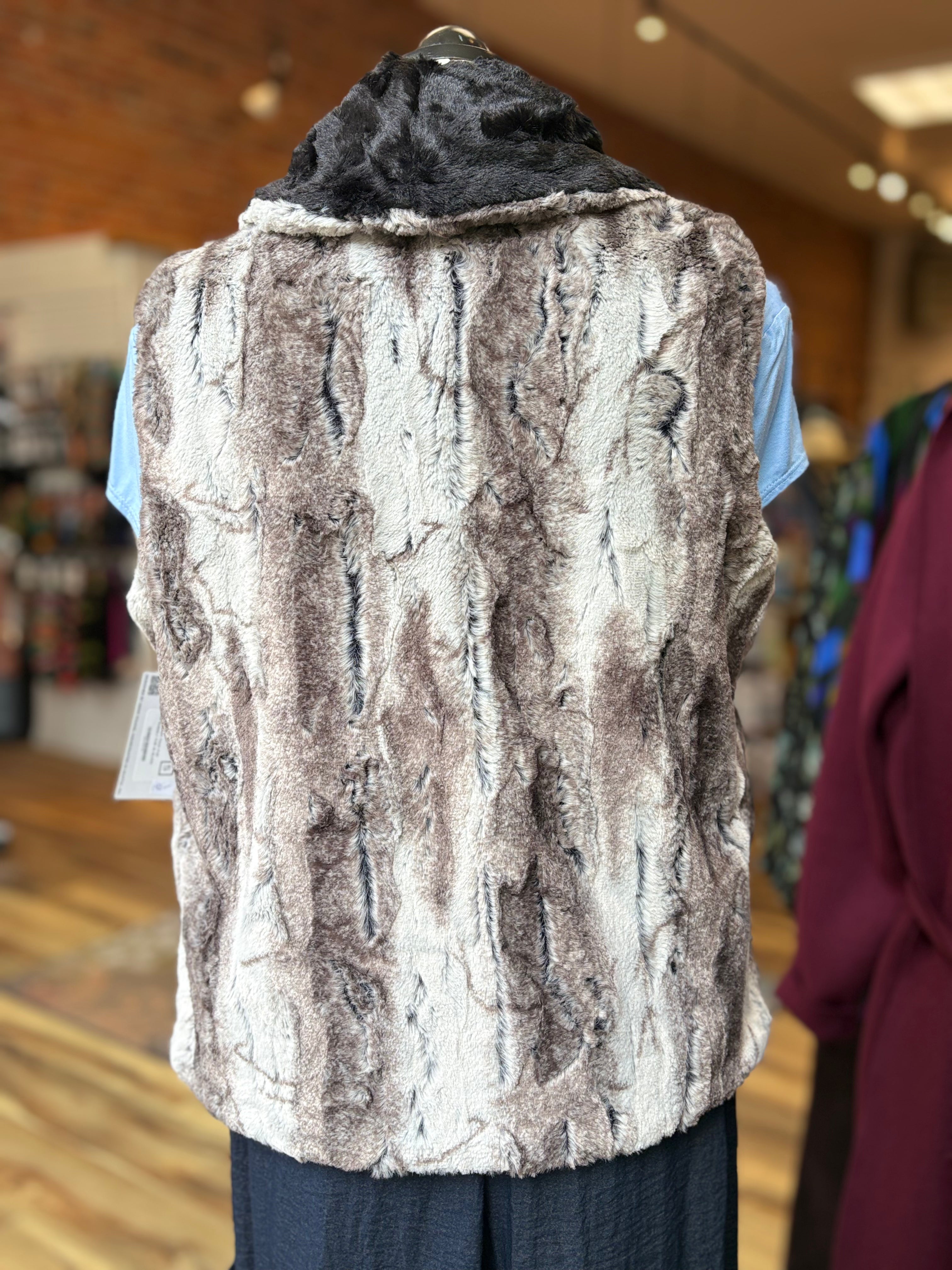 Pandemonium faux fur vest, reversible