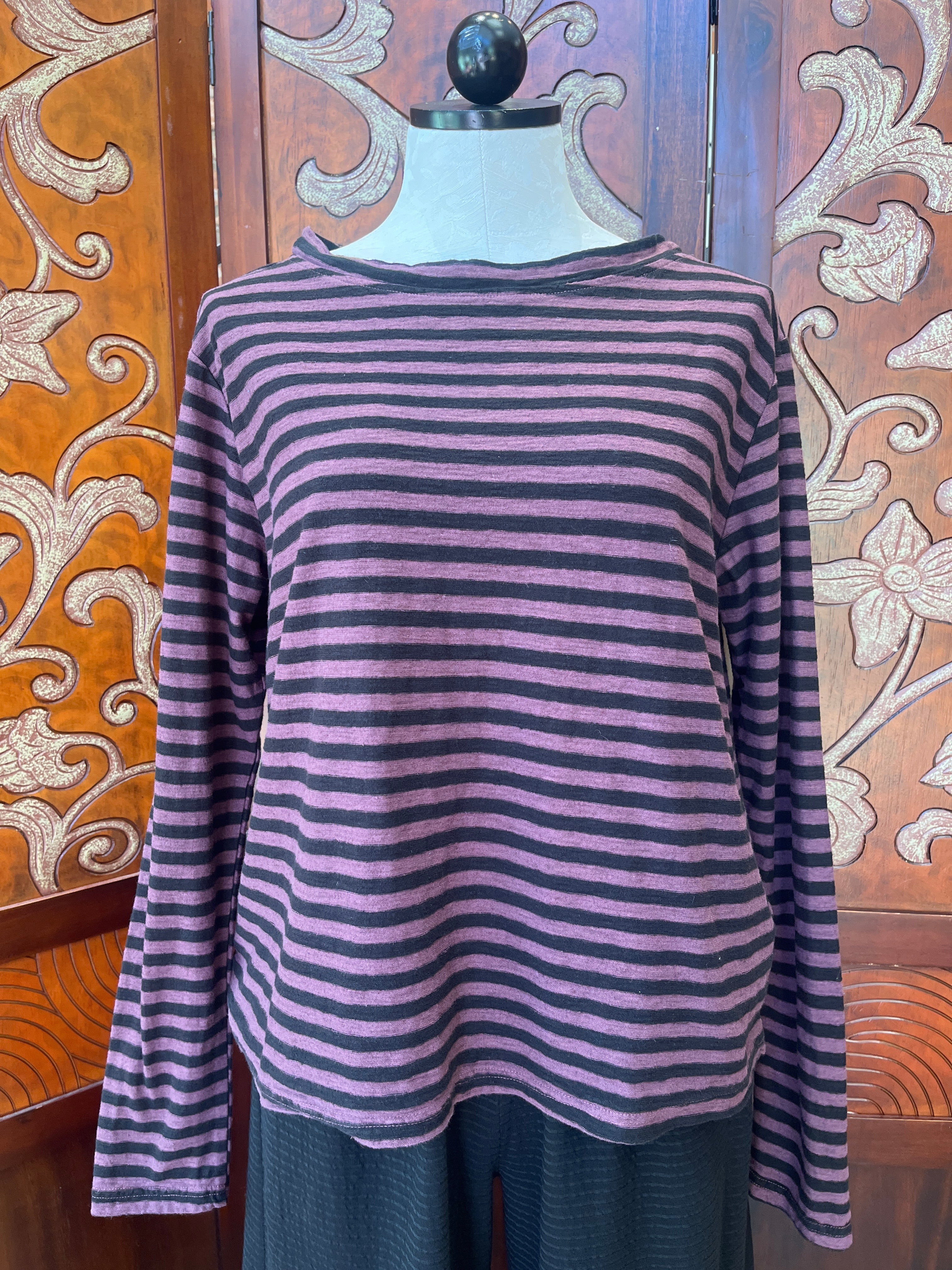 Camiseta holgada con corte delantero, manga corta (6 colores)