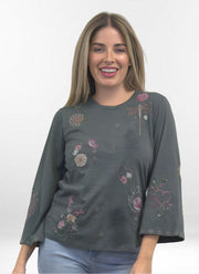Caite Sedna t-shirt, embroidered crew