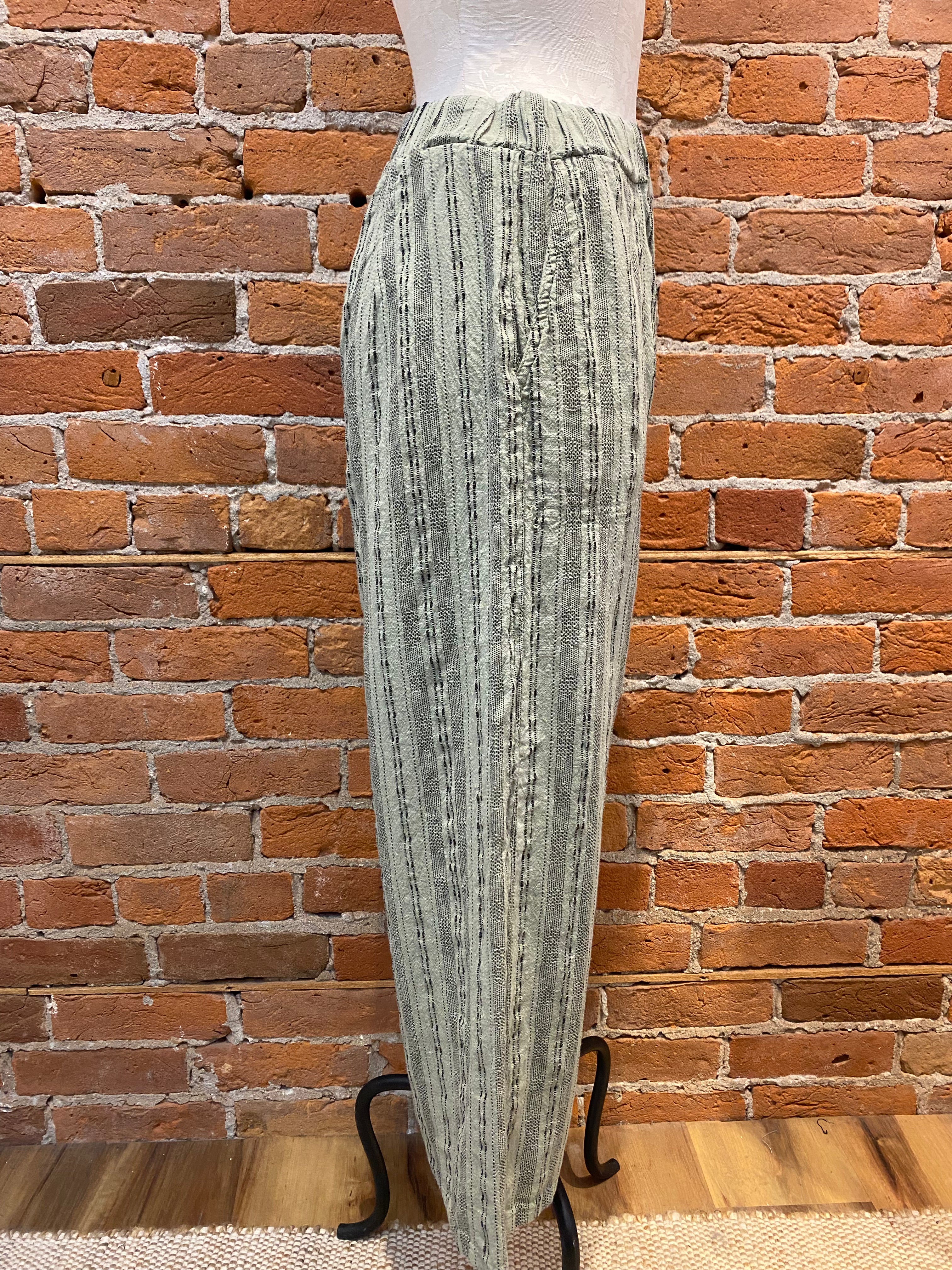 Cut Loose pants, easy crop linen stripe