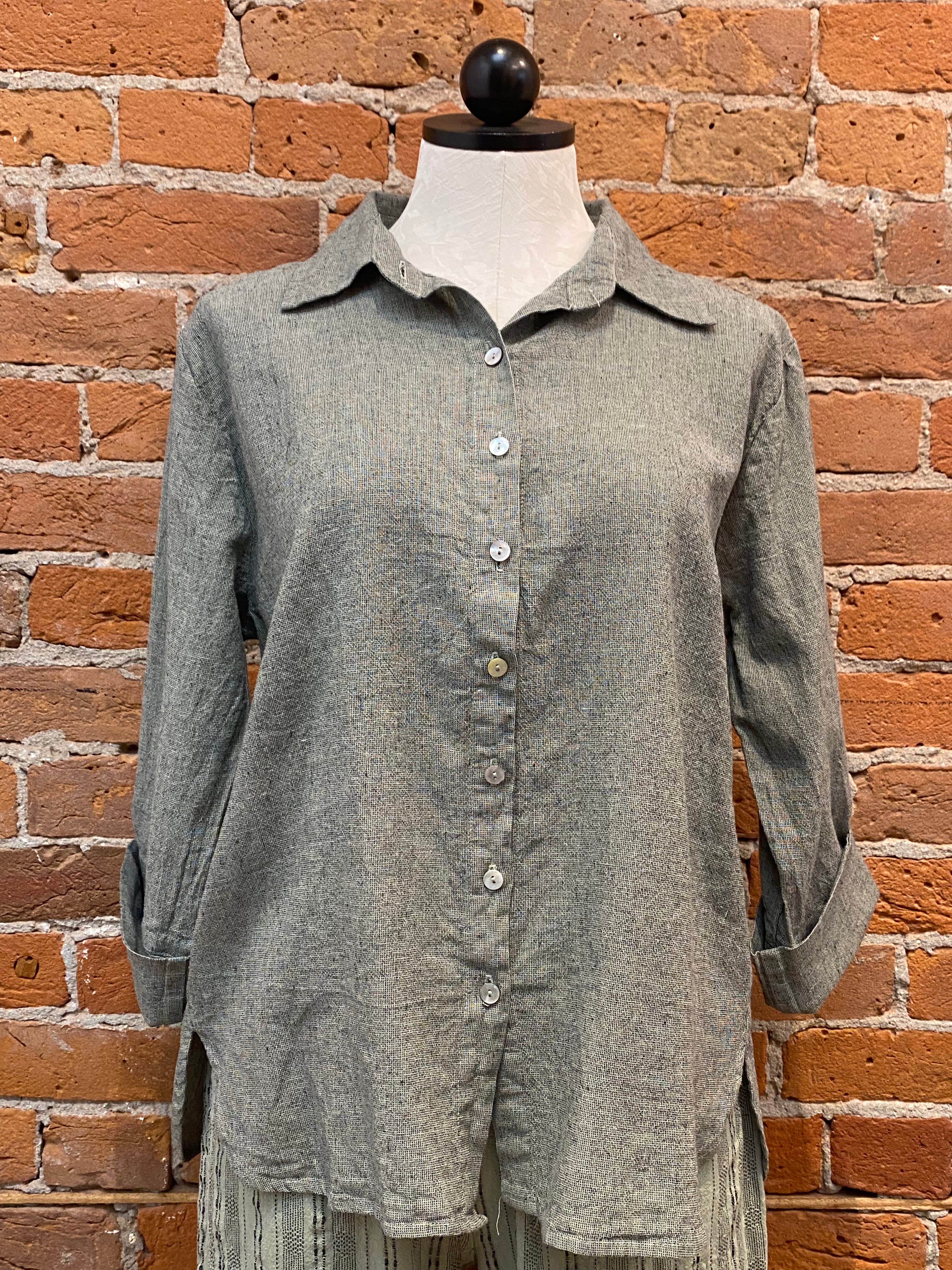 Cut Loose shirt, linen button front