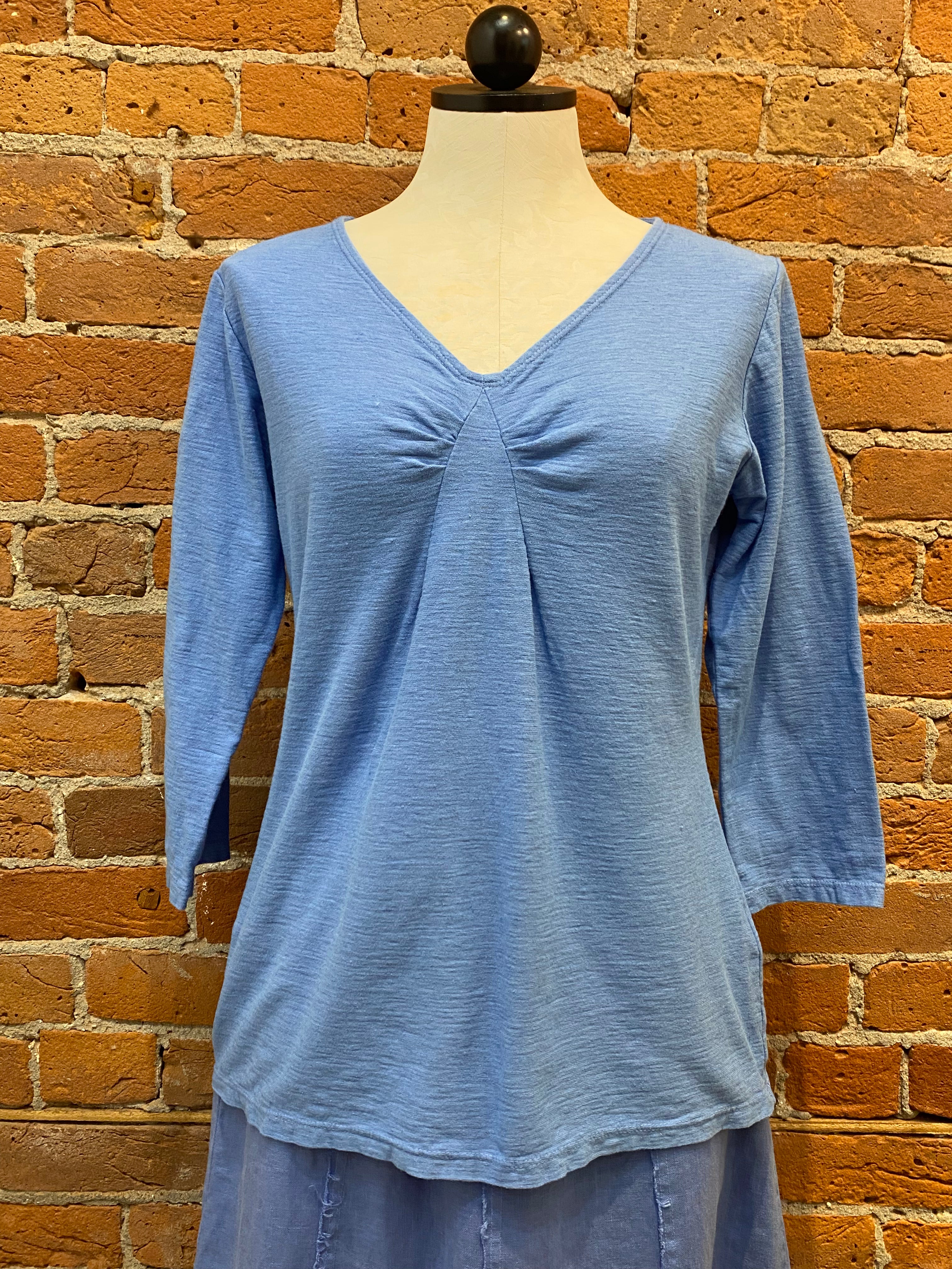 Cut Loose t-shirt, tuck-front 3/4 sleeve linen blend