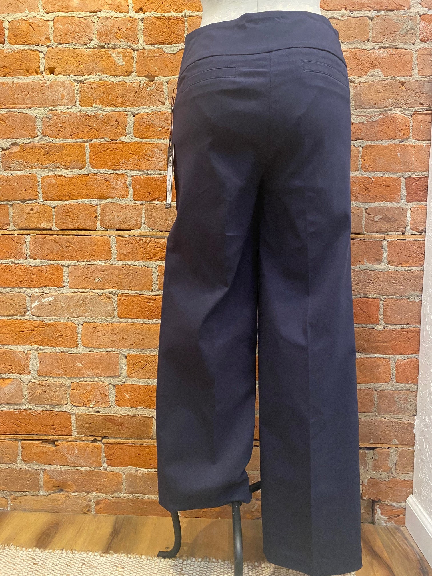 Renuar pant 11024, PETITE straight leg with front pockets
