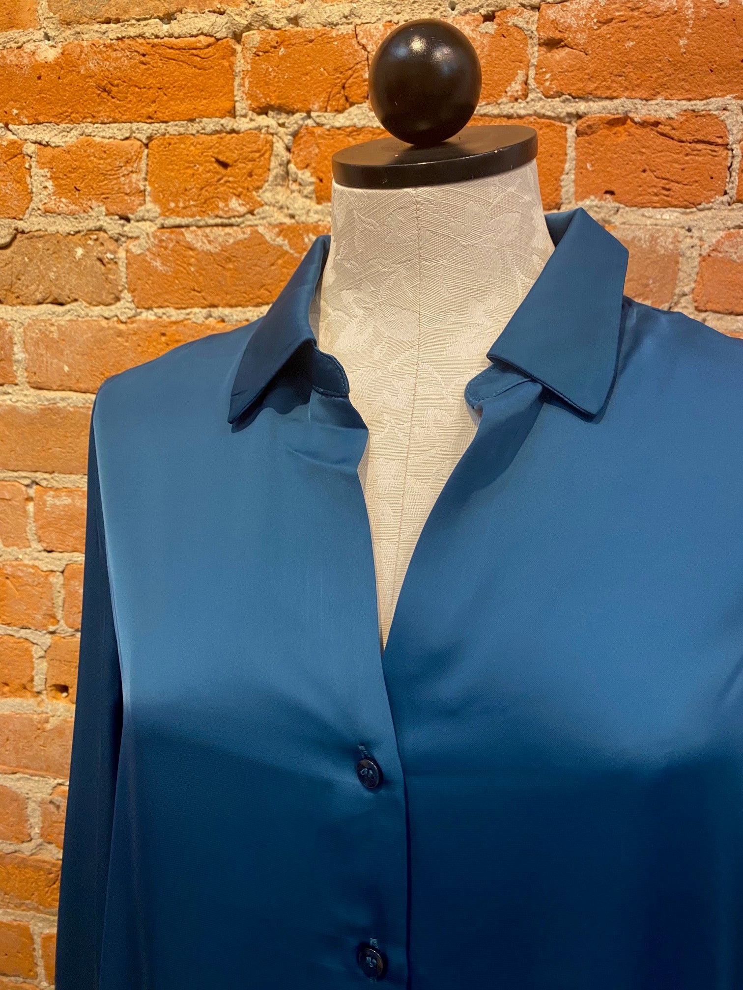 Camisa Renuar 5001, airflow con lazo en el cuello
