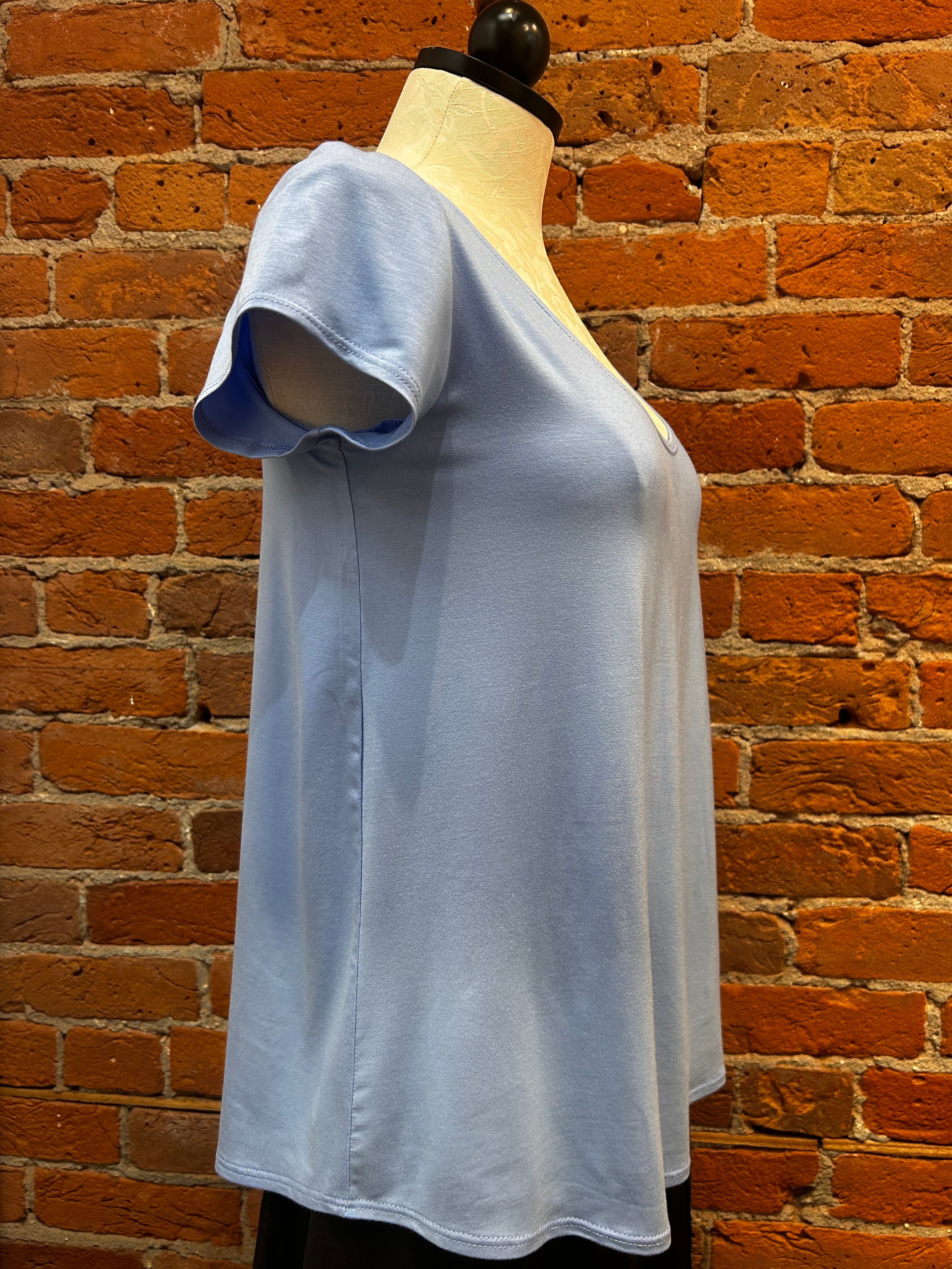 Salaam Cora shirt, solid cap sleeve