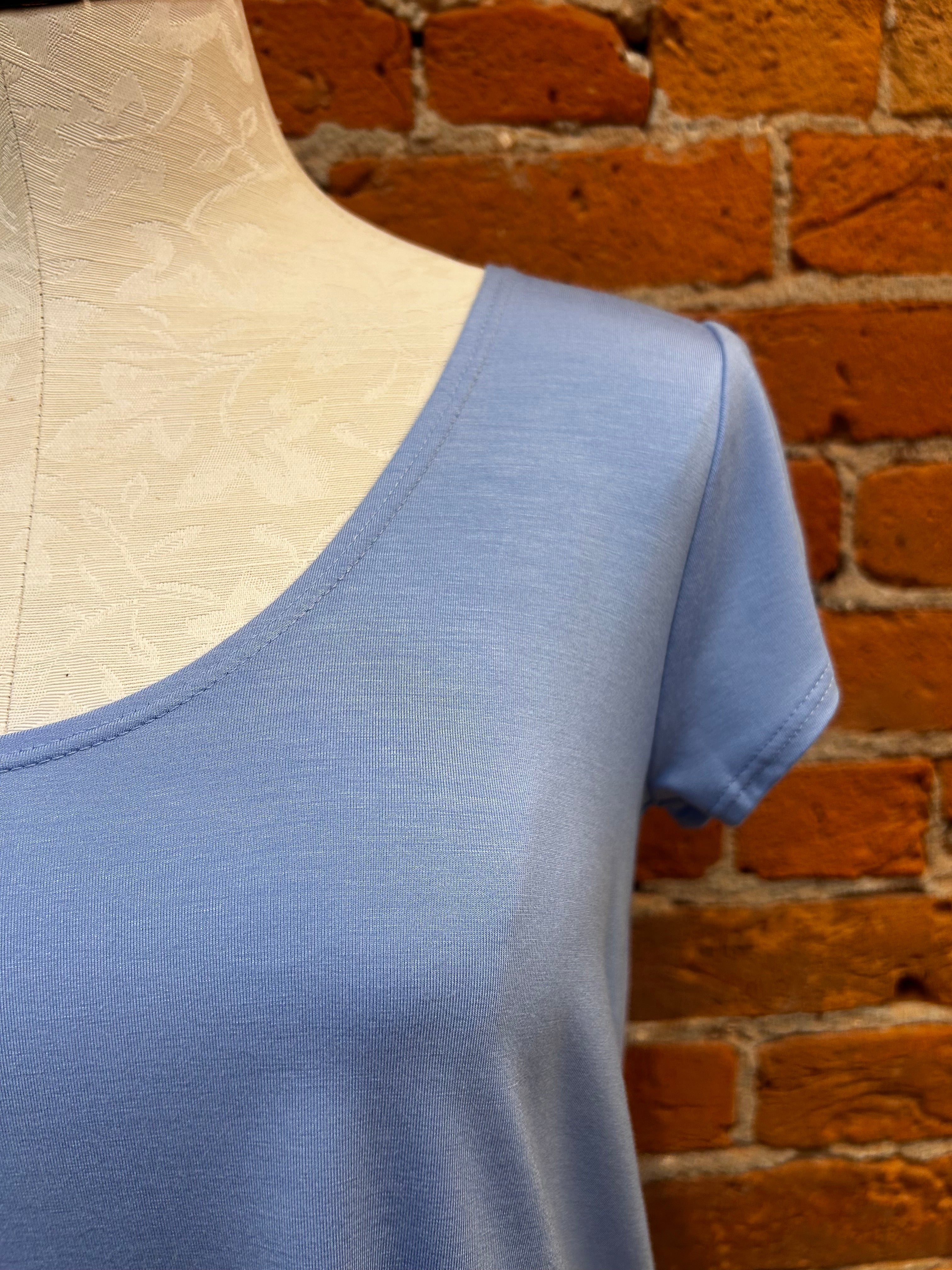 Salaam Cora shirt, solid cap sleeve