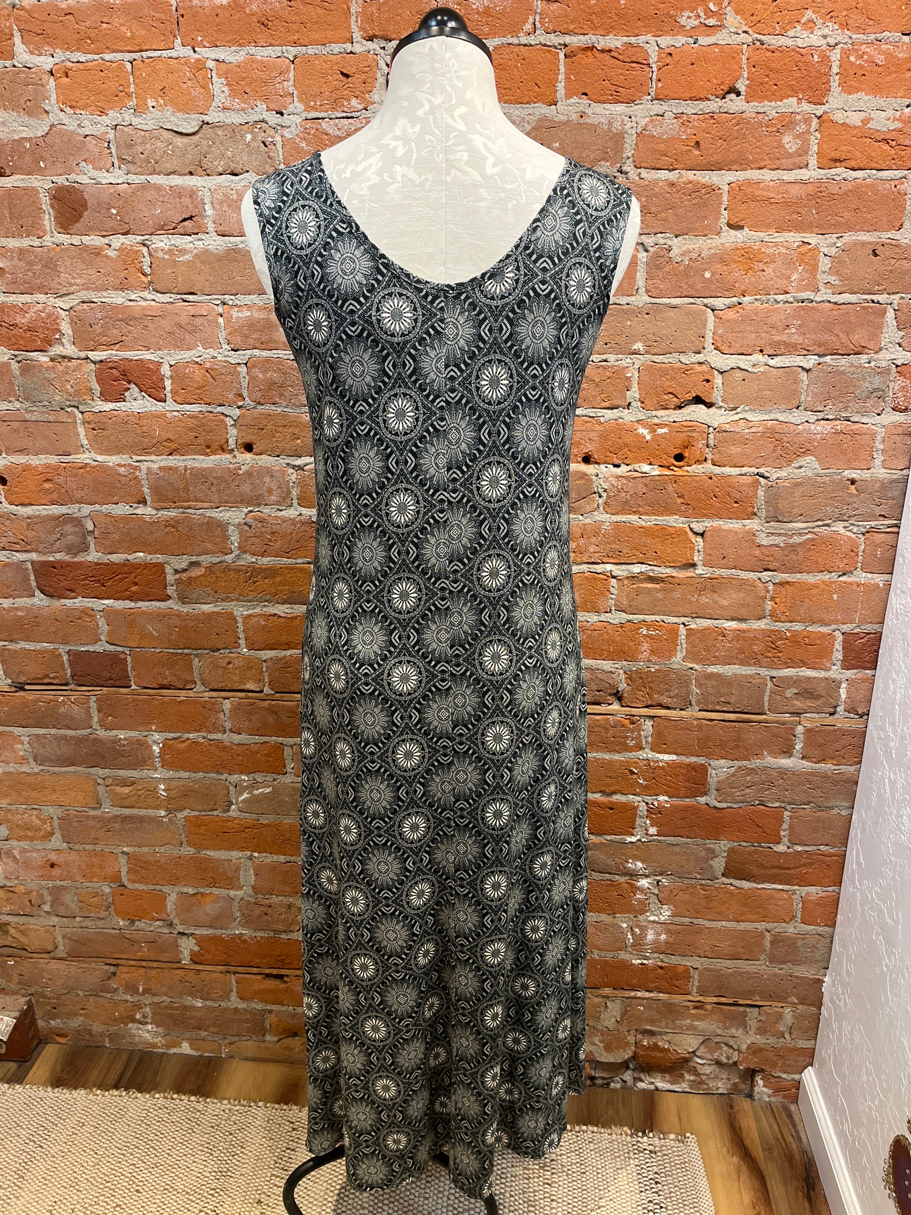 Salaam Metta dress, sleeveless