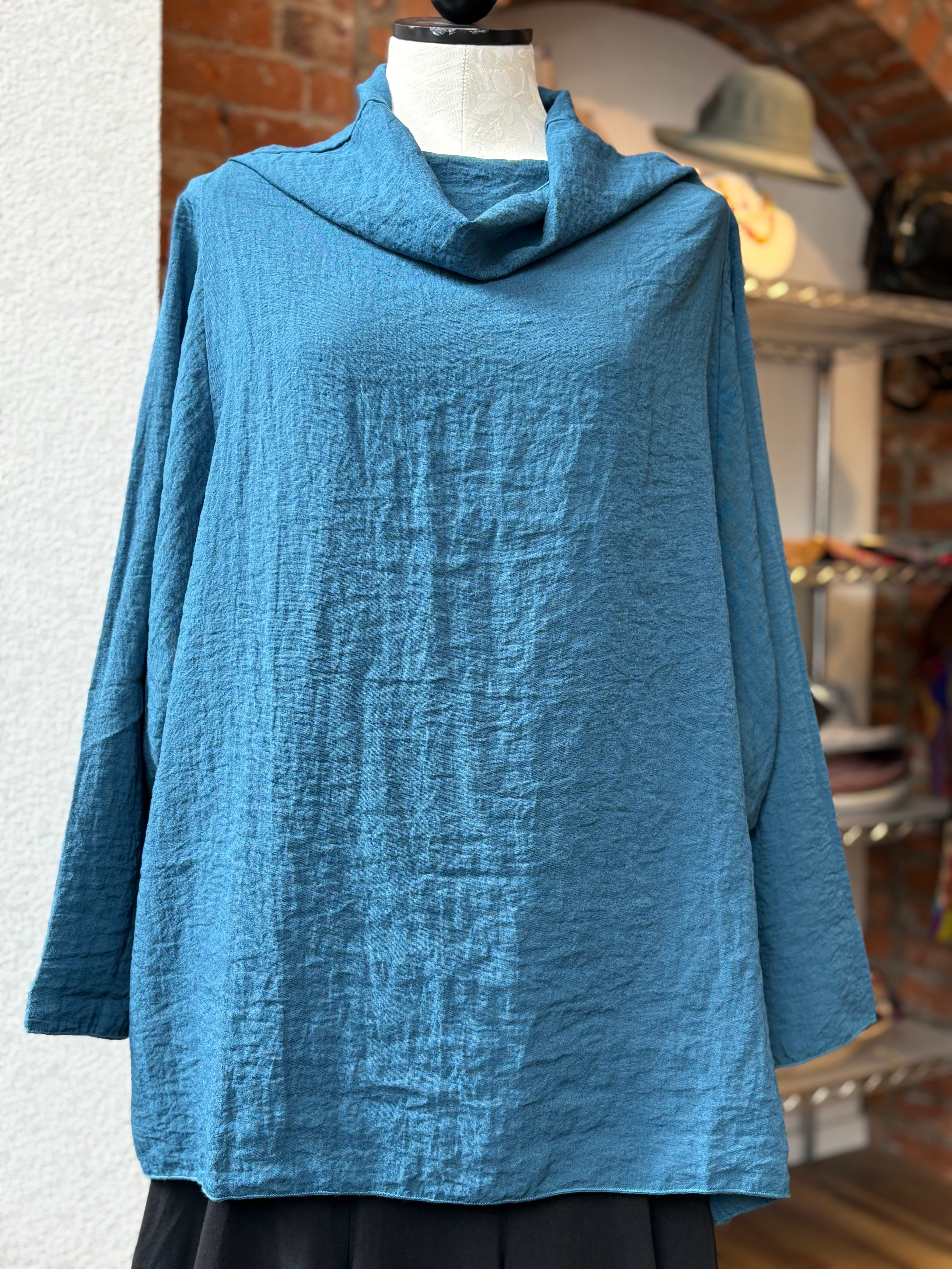 Cut Loose shirt, parachute fabric one size