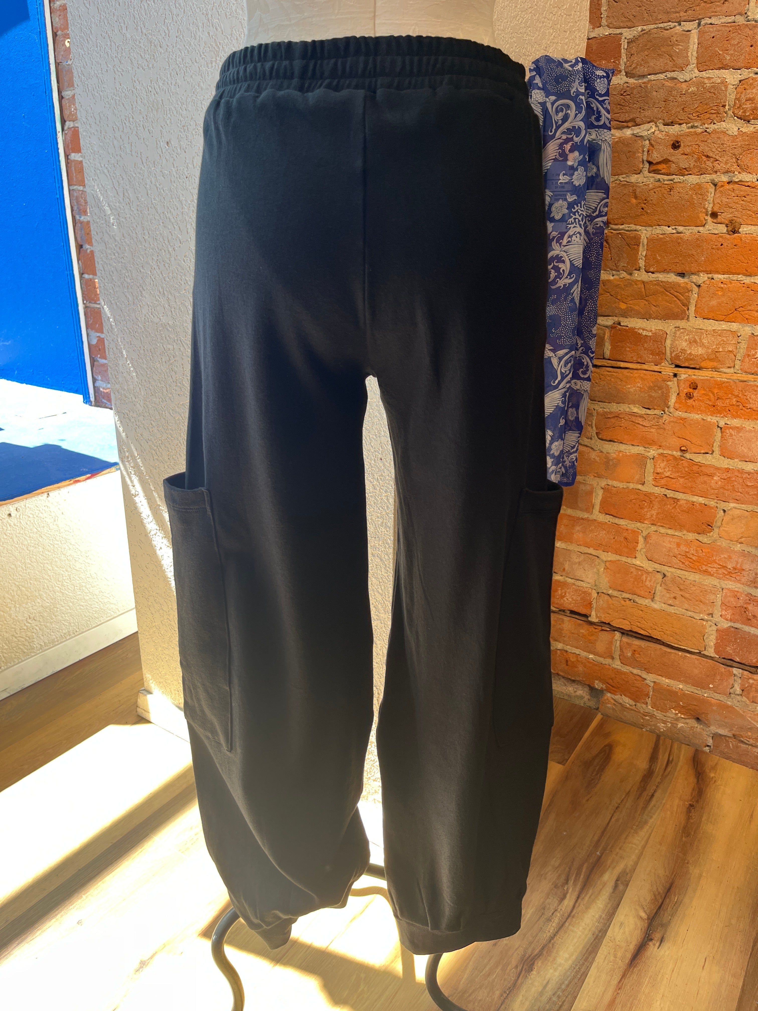 Flutter Beth pants, fleece cargo pocket