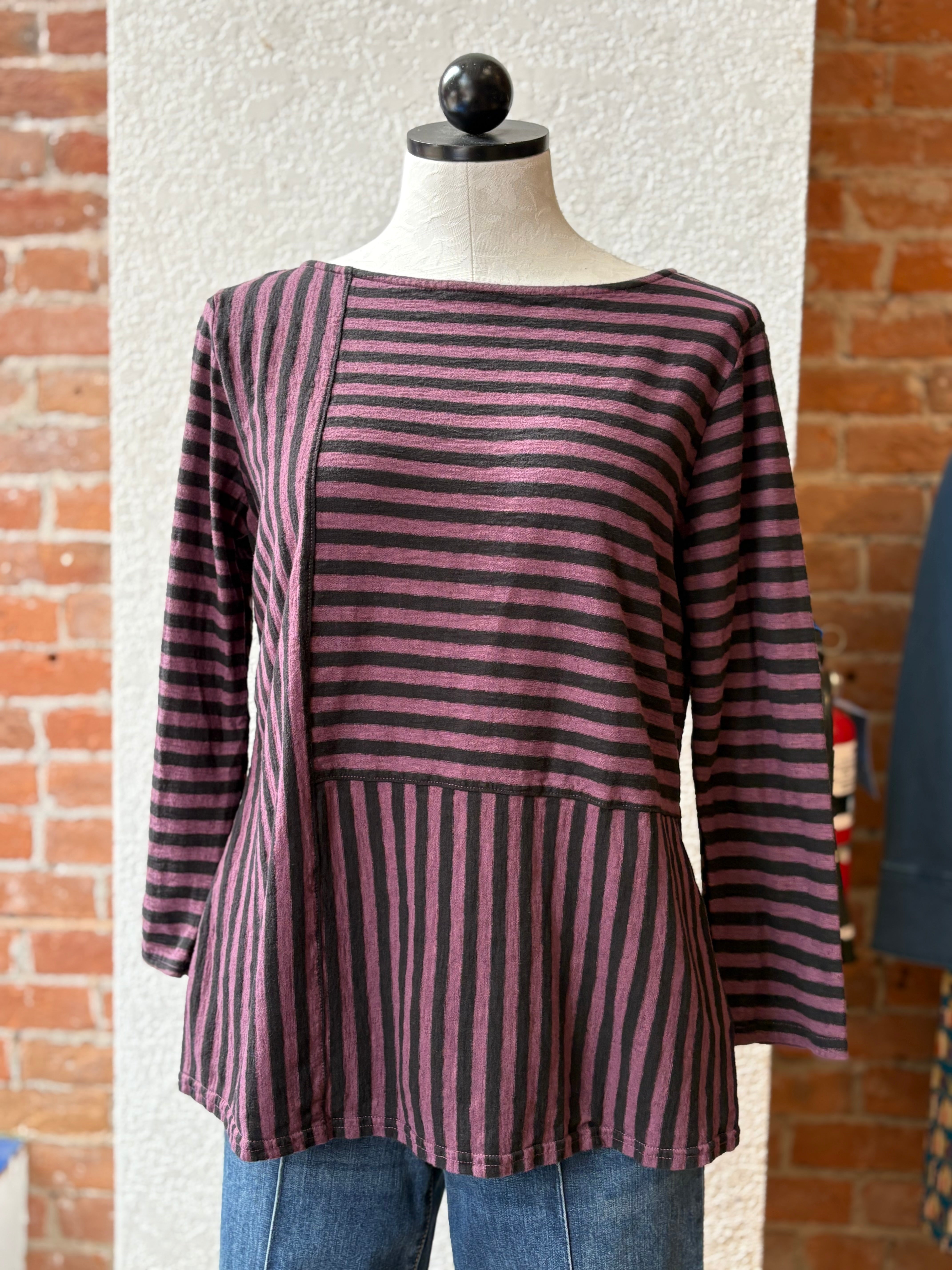 Cut Loose t-shirt, patch aline stripe Cinnabark