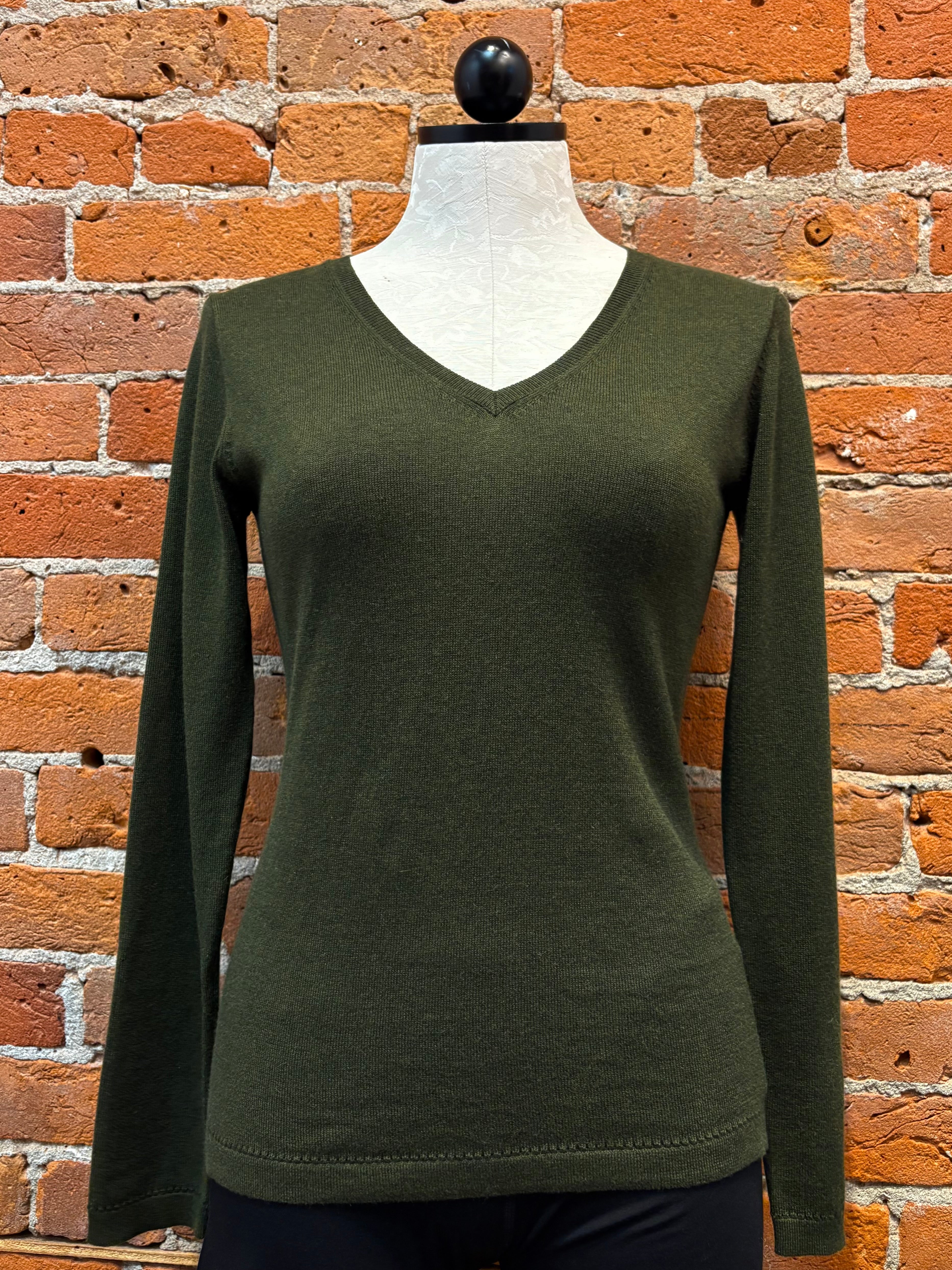 Alashan sweater LC2005, classic v-neck cotton cashmere (3 colors)