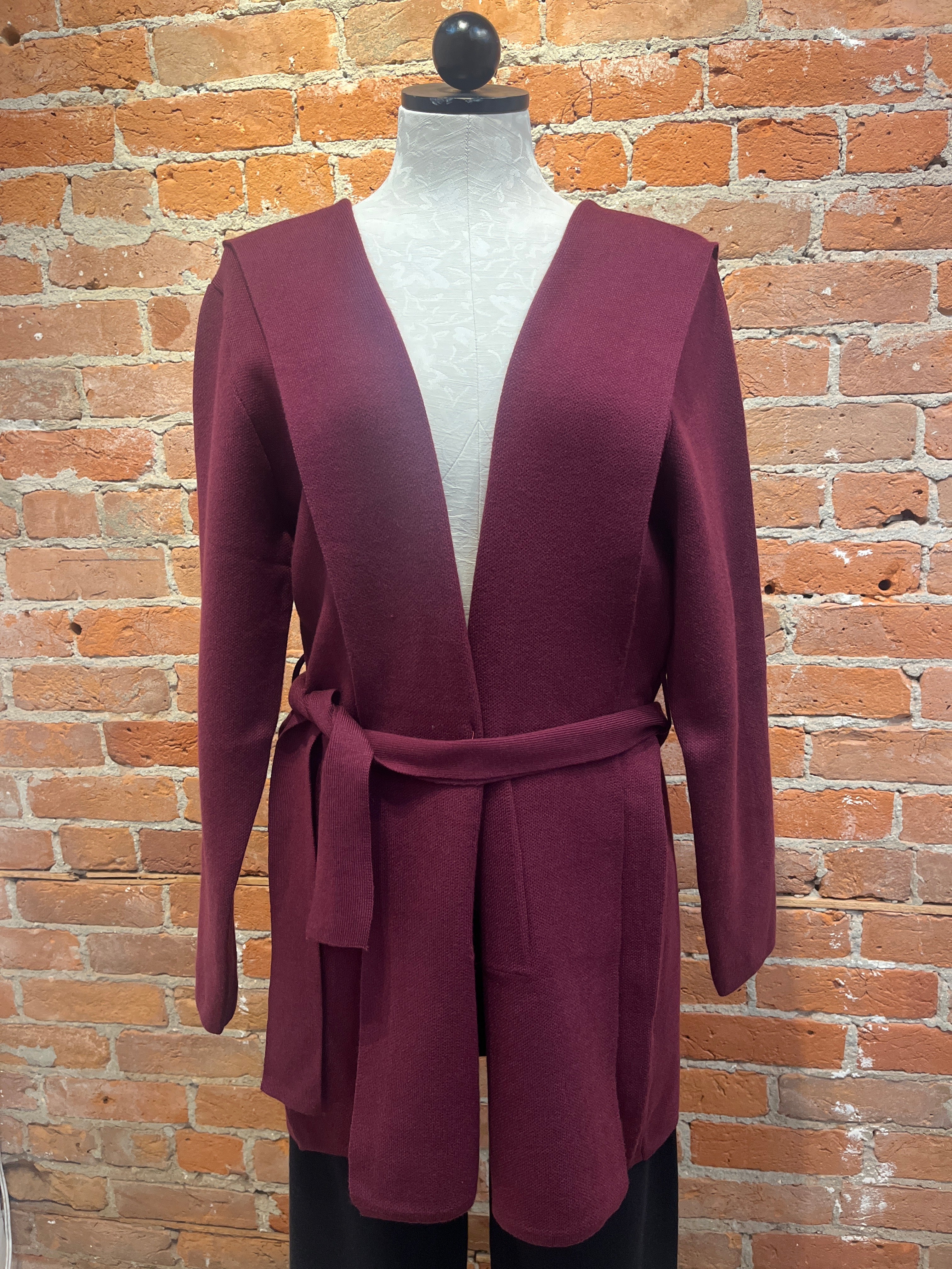 M (Made in Italy) hoodie, belted cardigan 17-M-021Z
