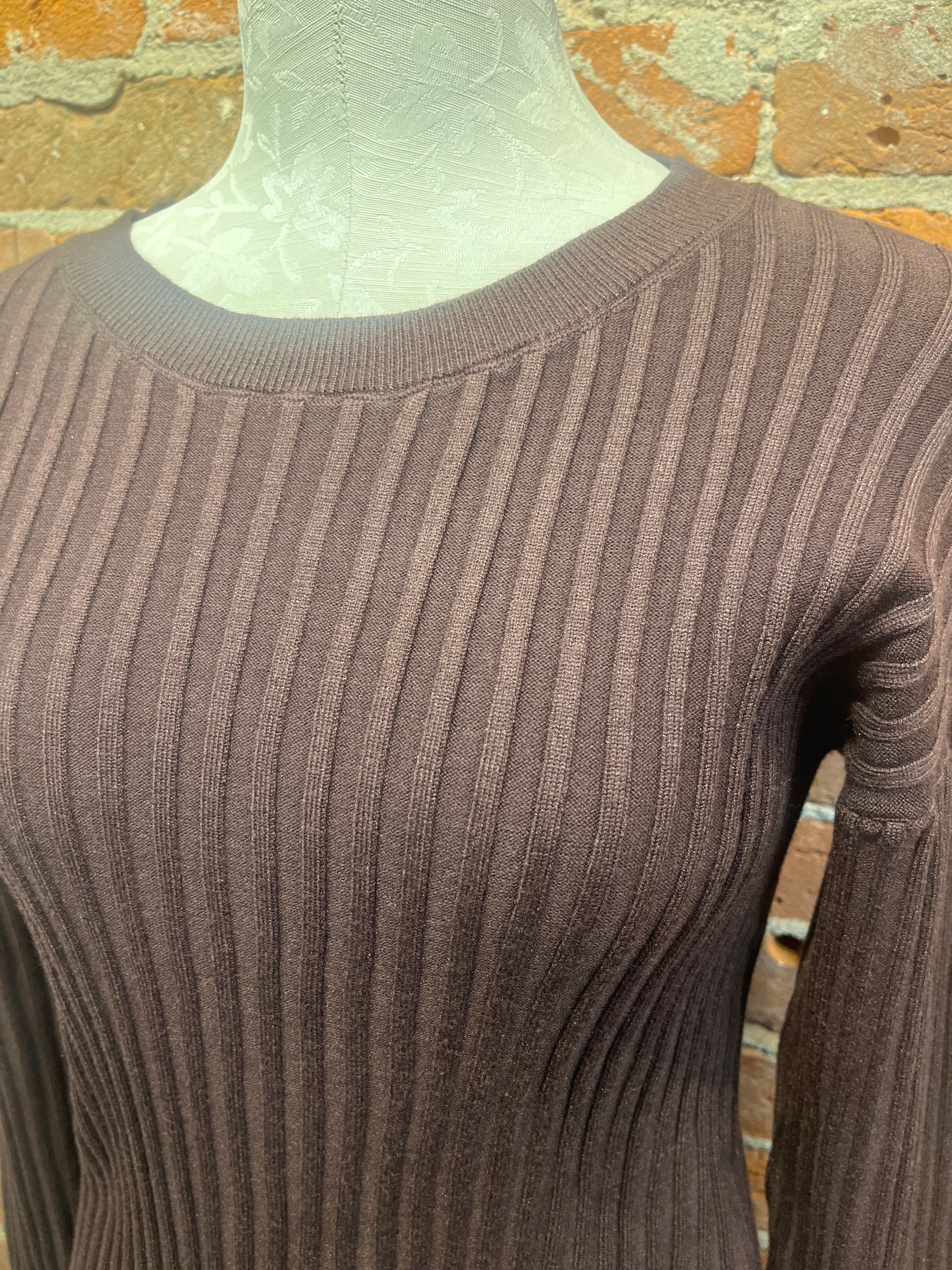 M (Made in Italy) sweater, ribbed crewneck 33-M-003Z