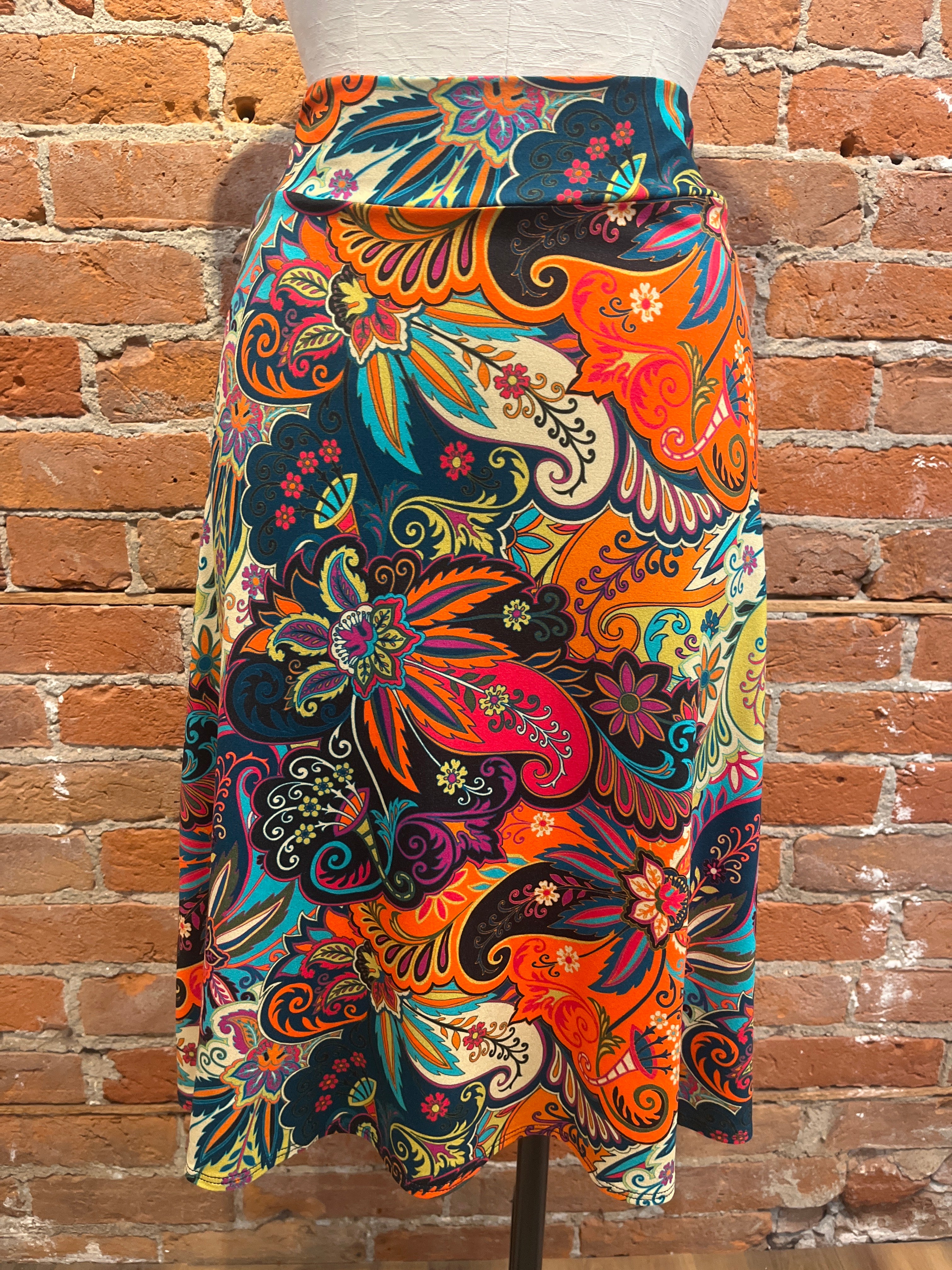 Falda Salaam Angela, estampado floral negro
