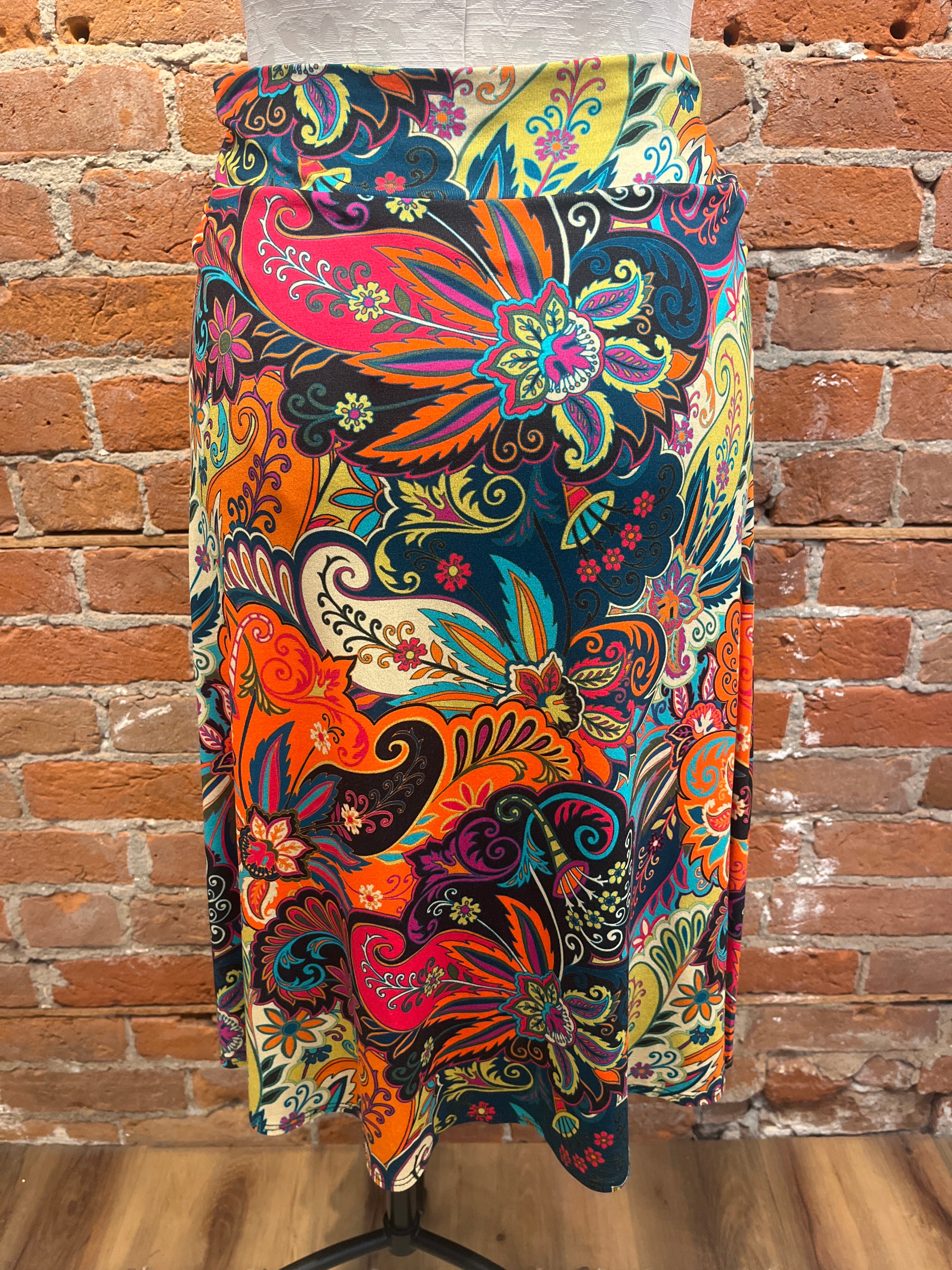 Falda Salaam Angela, estampado floral negro