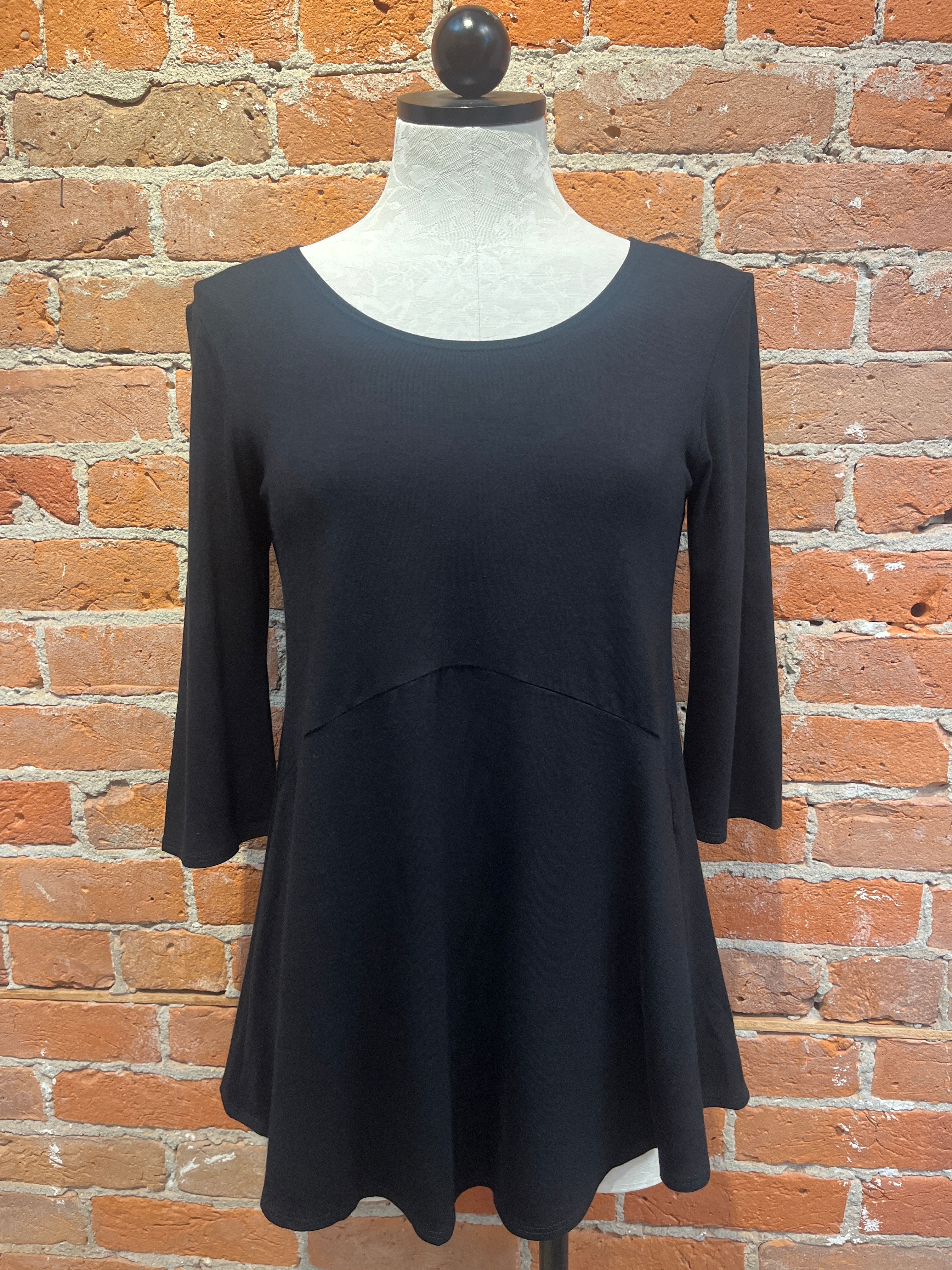 Camisa Salaam June, lisa (3 colores)