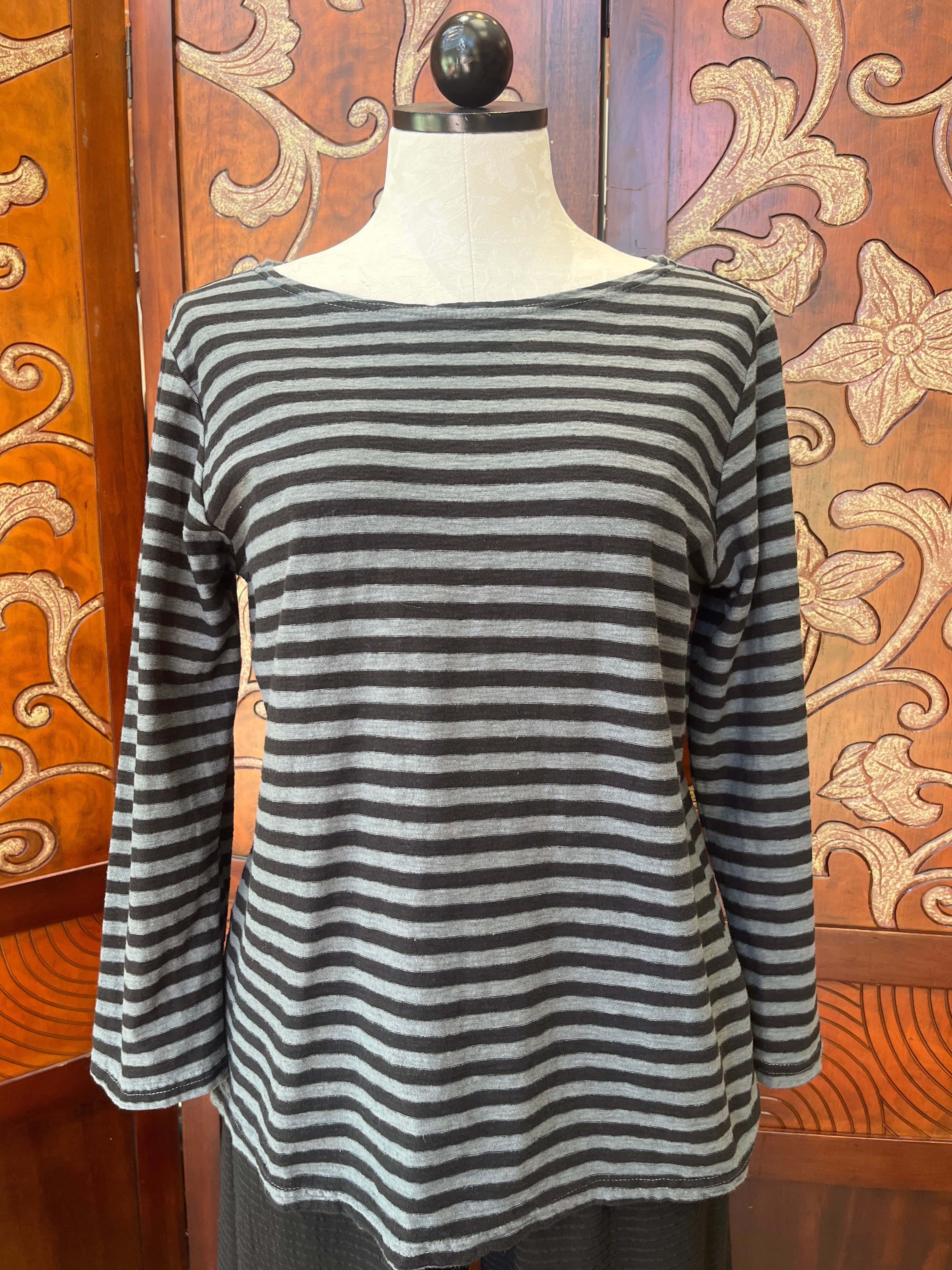 Cut Loose t-shirt, black stripe 3/4 sleeve boatneck Peacock and Iron