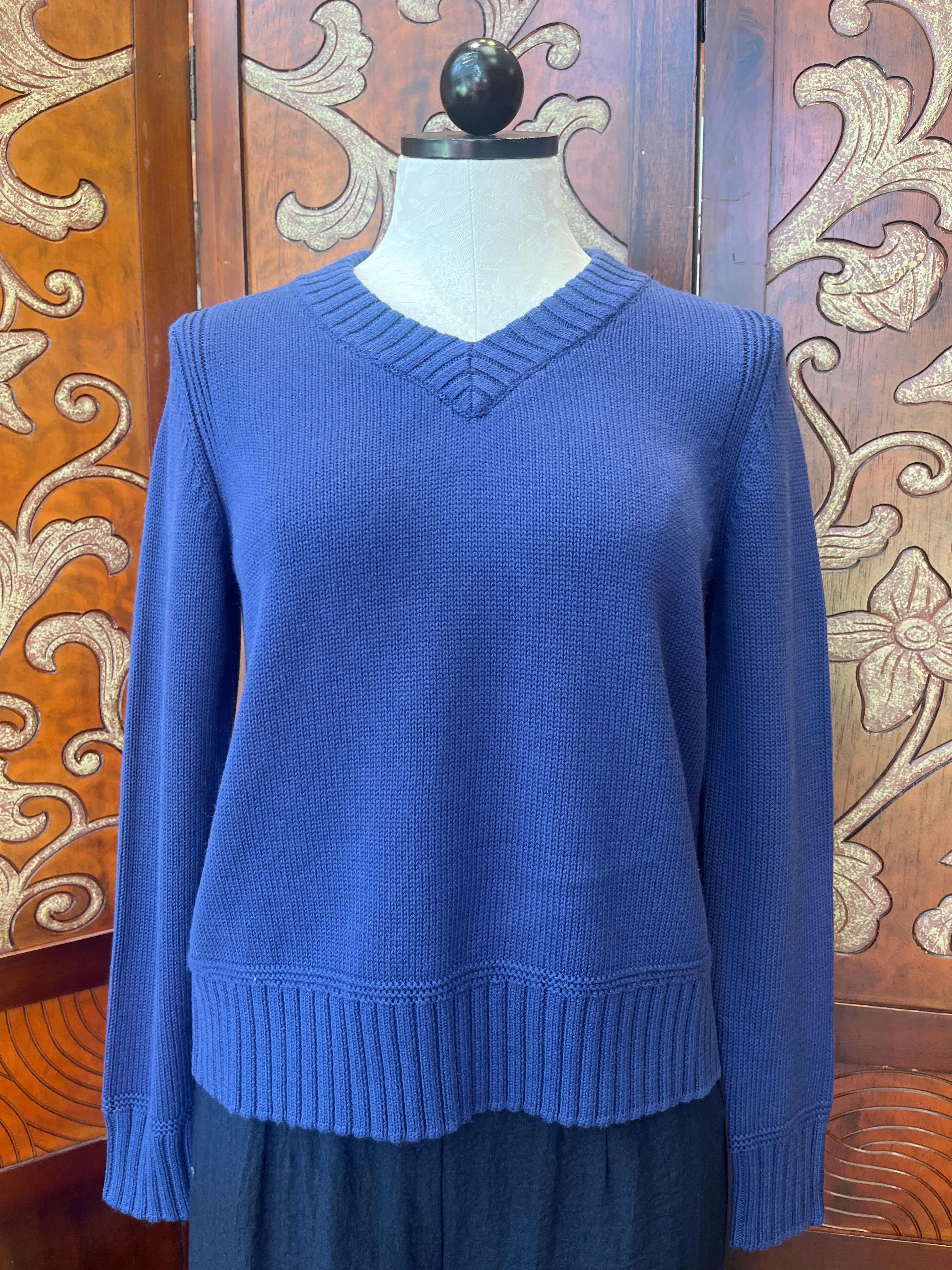 Alashan sweater LC2616, Rhodes cropped v-neck cotton cashmere (2 colors)