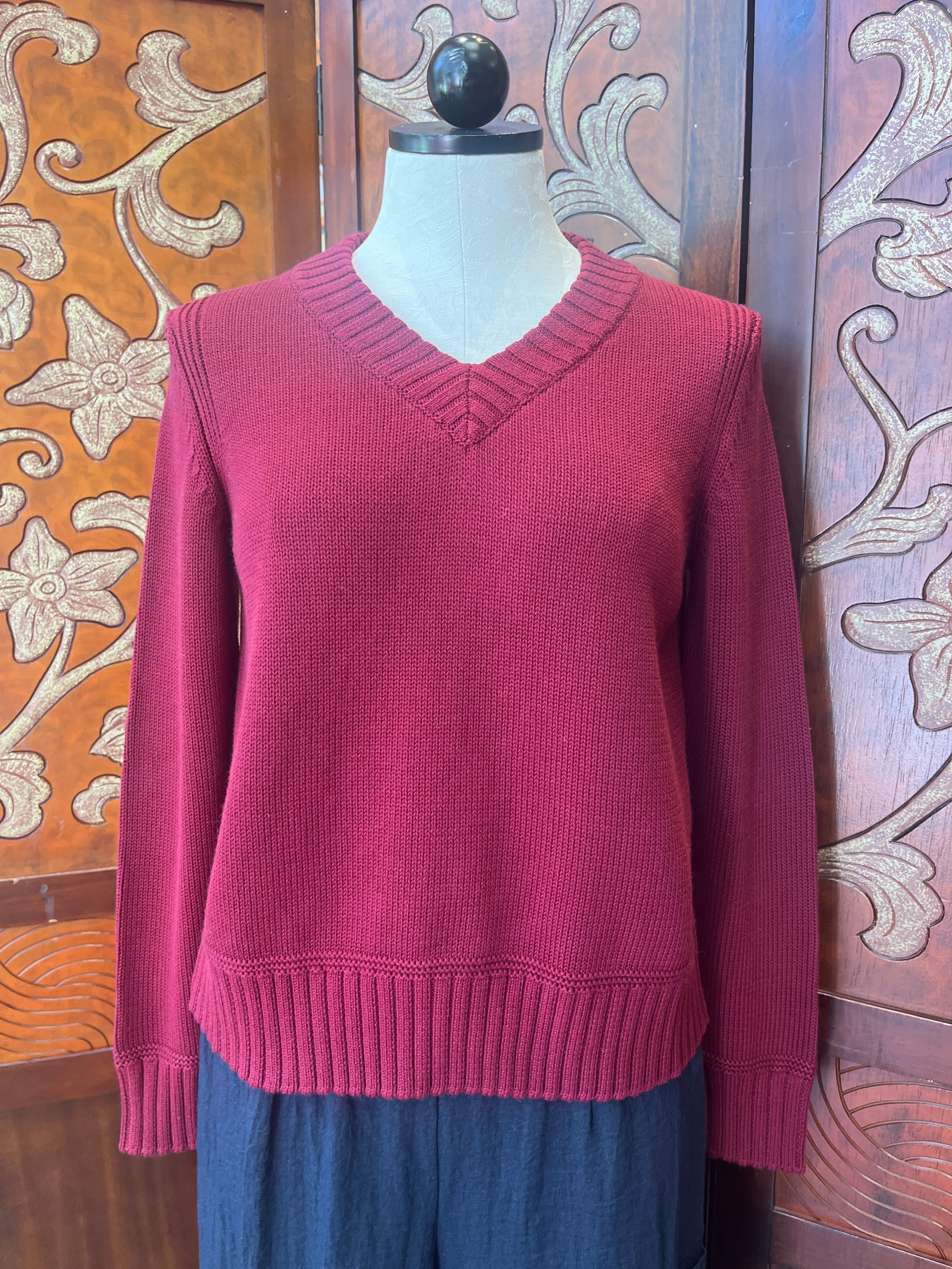 Alashan sweater LC2616, Rhodes cropped v-neck cotton cashmere (2 colors)