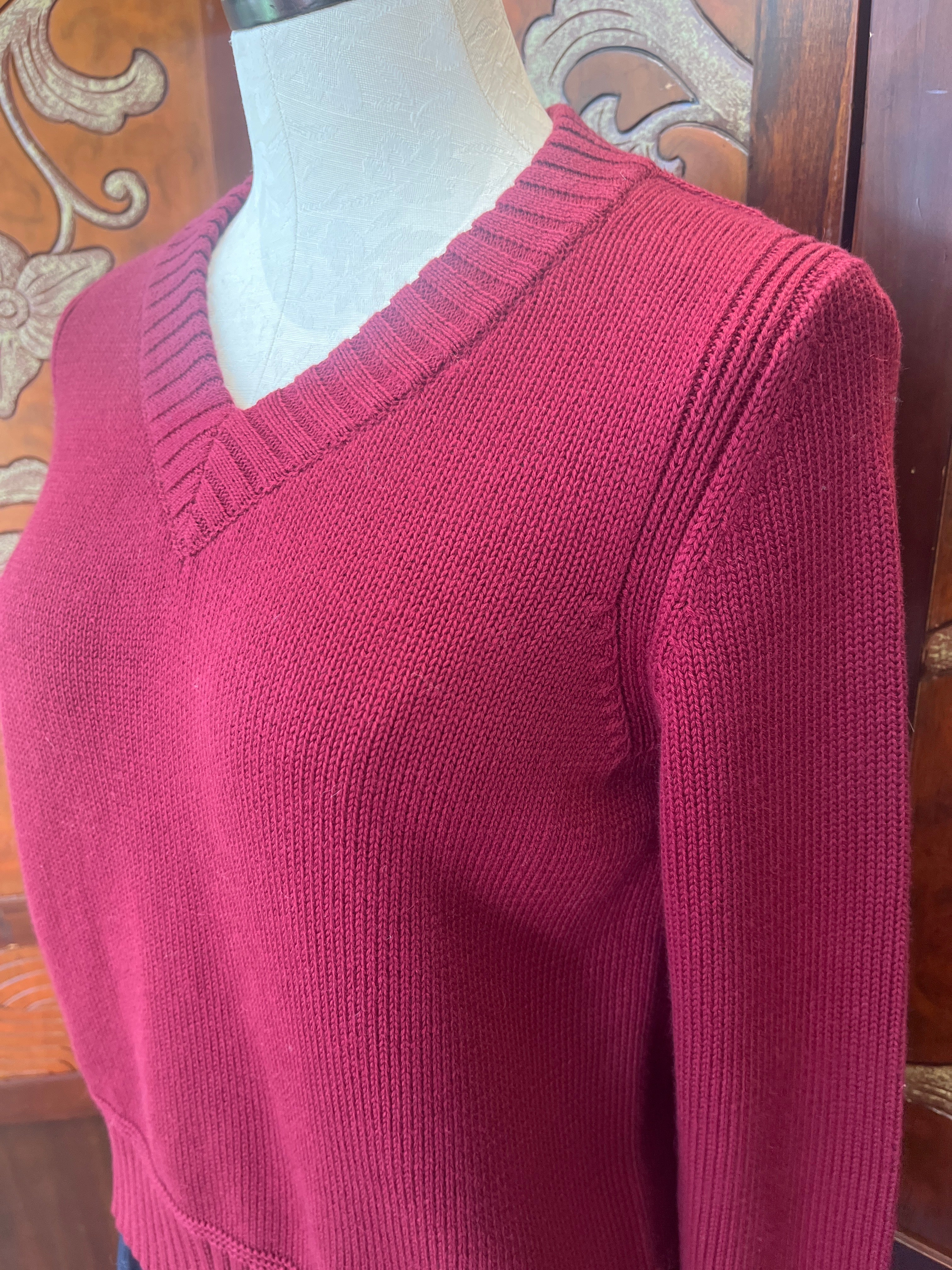 Alashan sweater LC2616, Rhodes cropped v-neck cotton cashmere (2 colors)