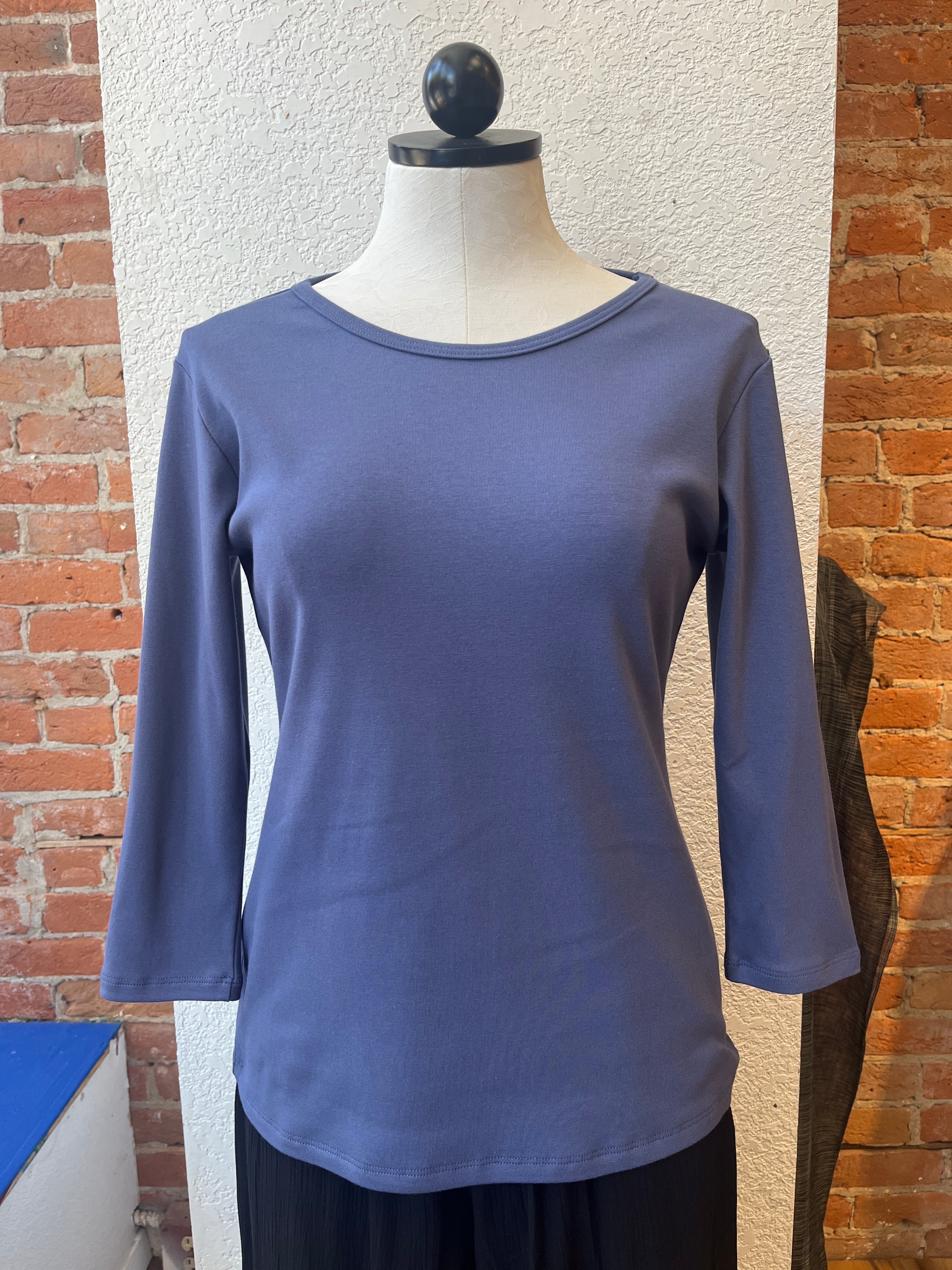Camiseta Necessitees cuello joya manga 3/4 (5 colores)