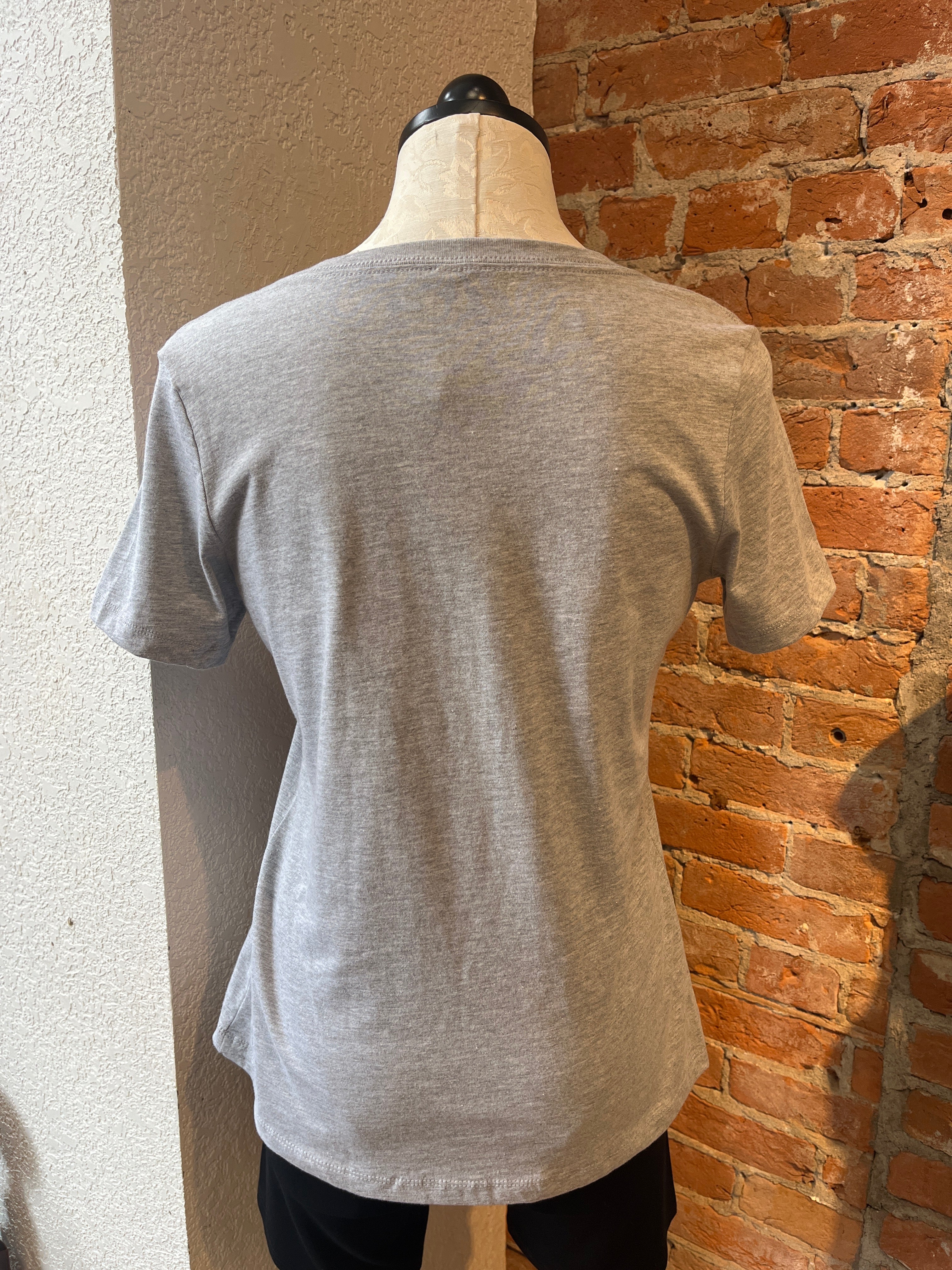 Marushka t-shirt, relaxed v-neck short-sleeve Blueberries print