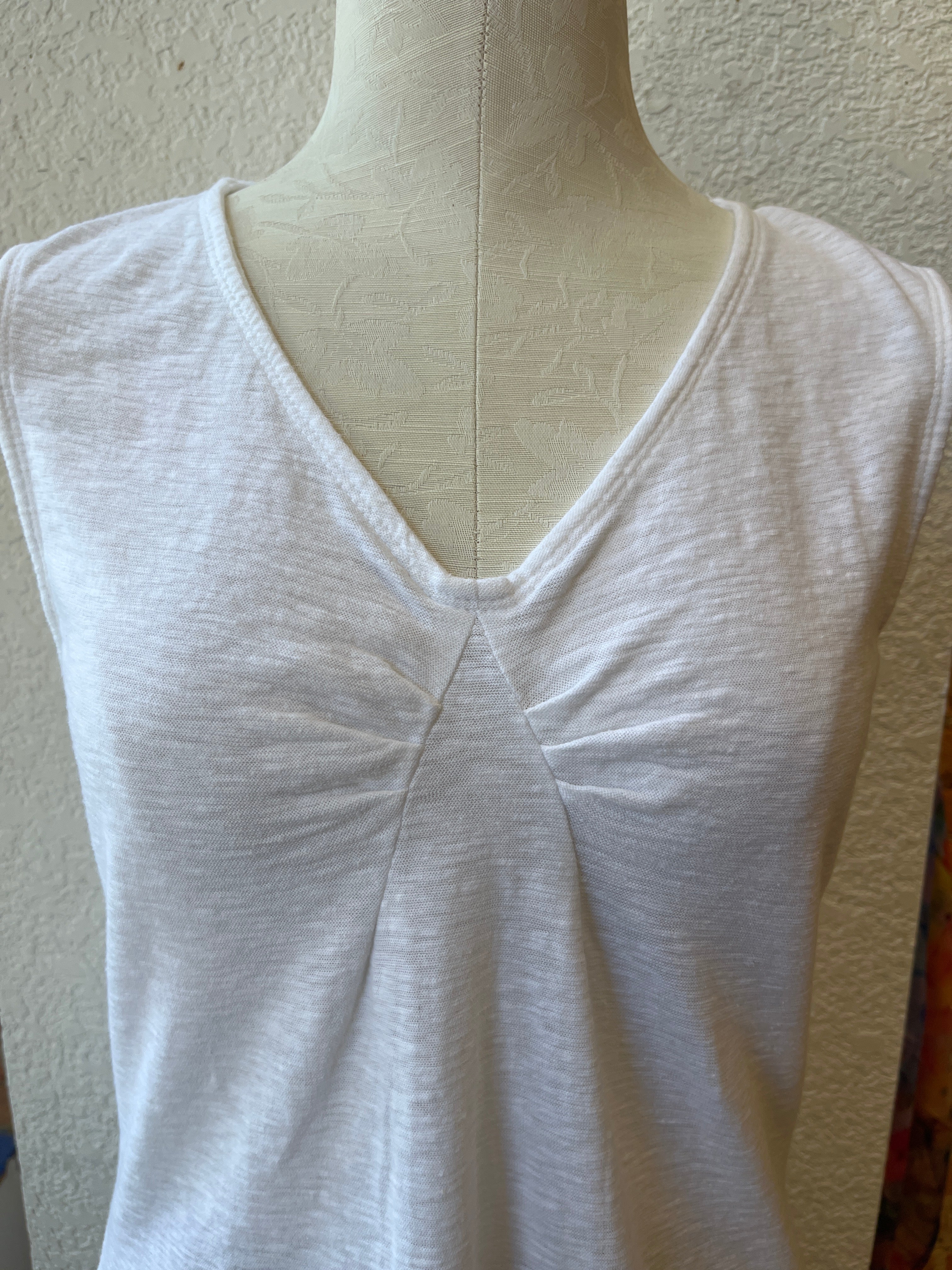 Camiseta holgada con corte delantero, manga corta (6 colores)