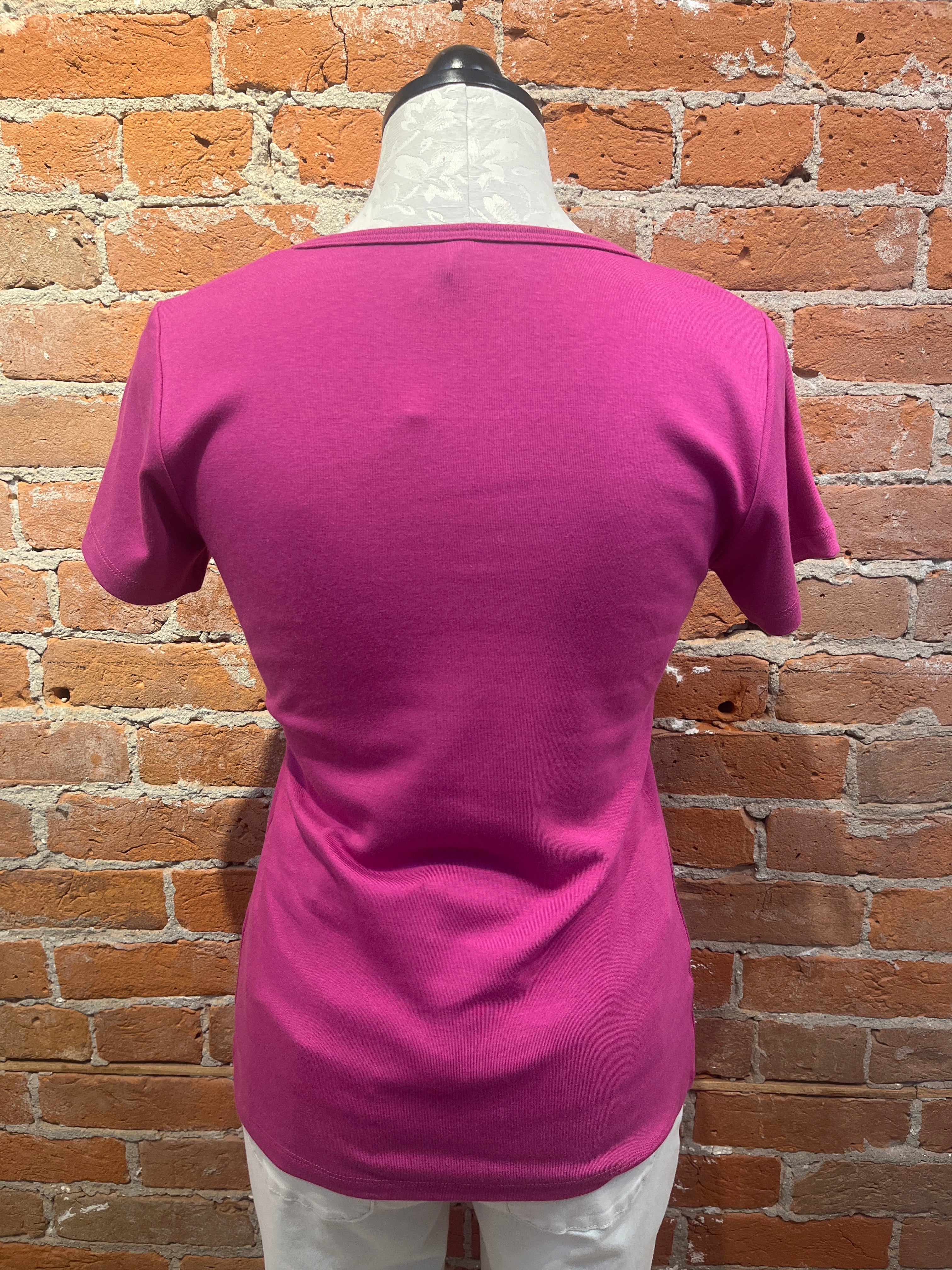 Camiseta Necessitees manga corta cuello U