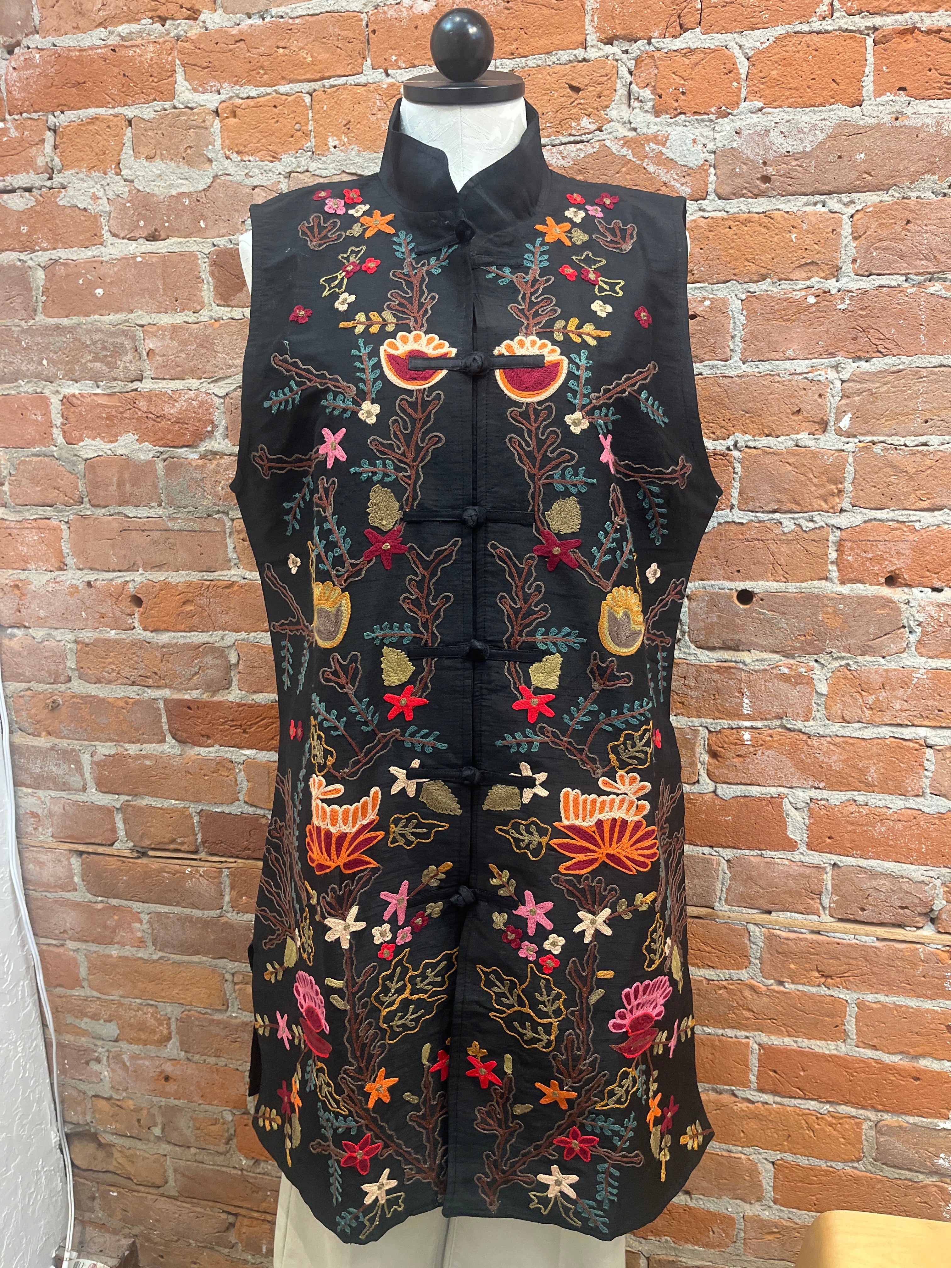 ANU 717008 vest, long embroidered rayon