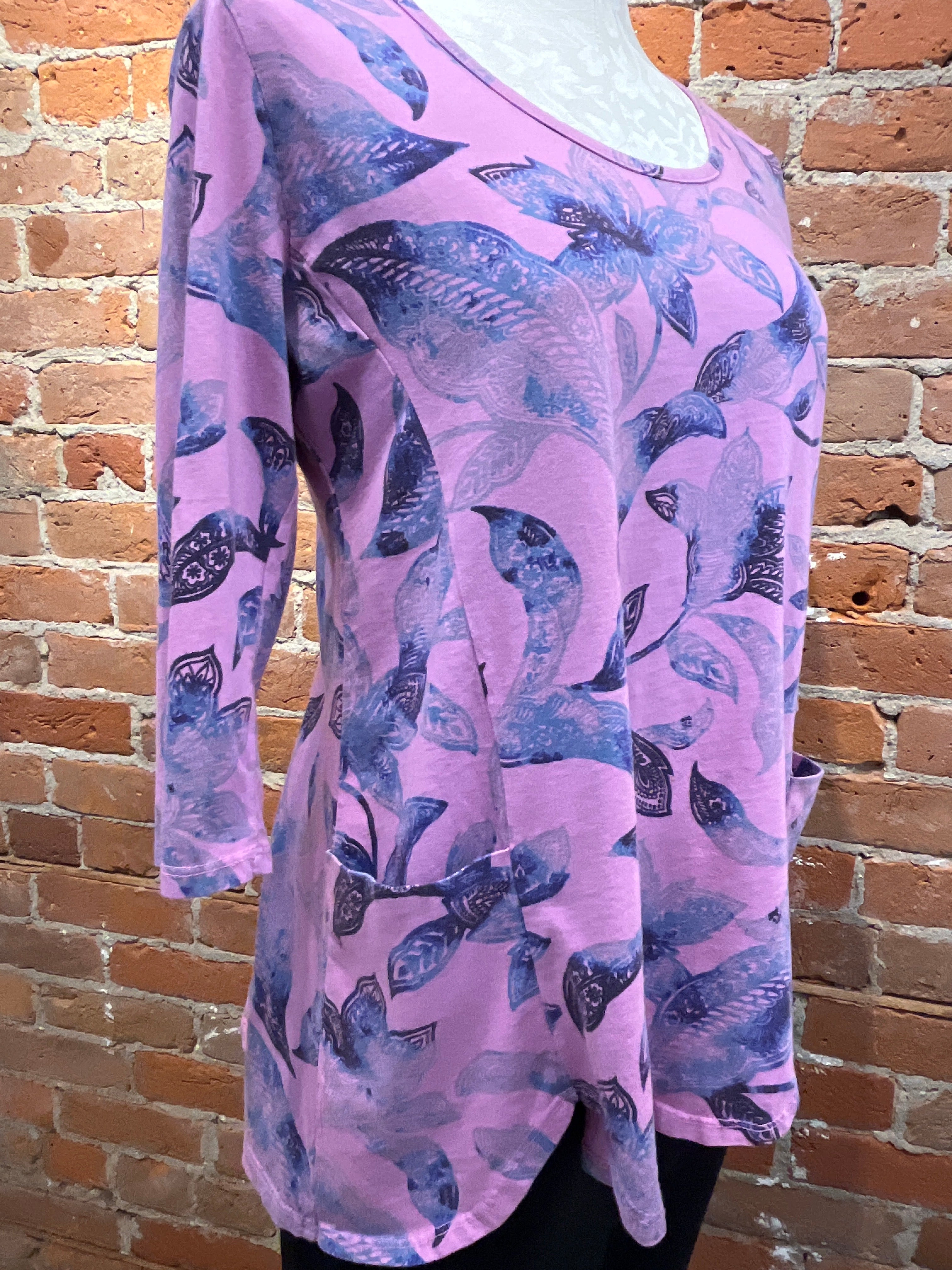 Prairie Cotton t-shirt 252, scallop-edge scoop Tulip