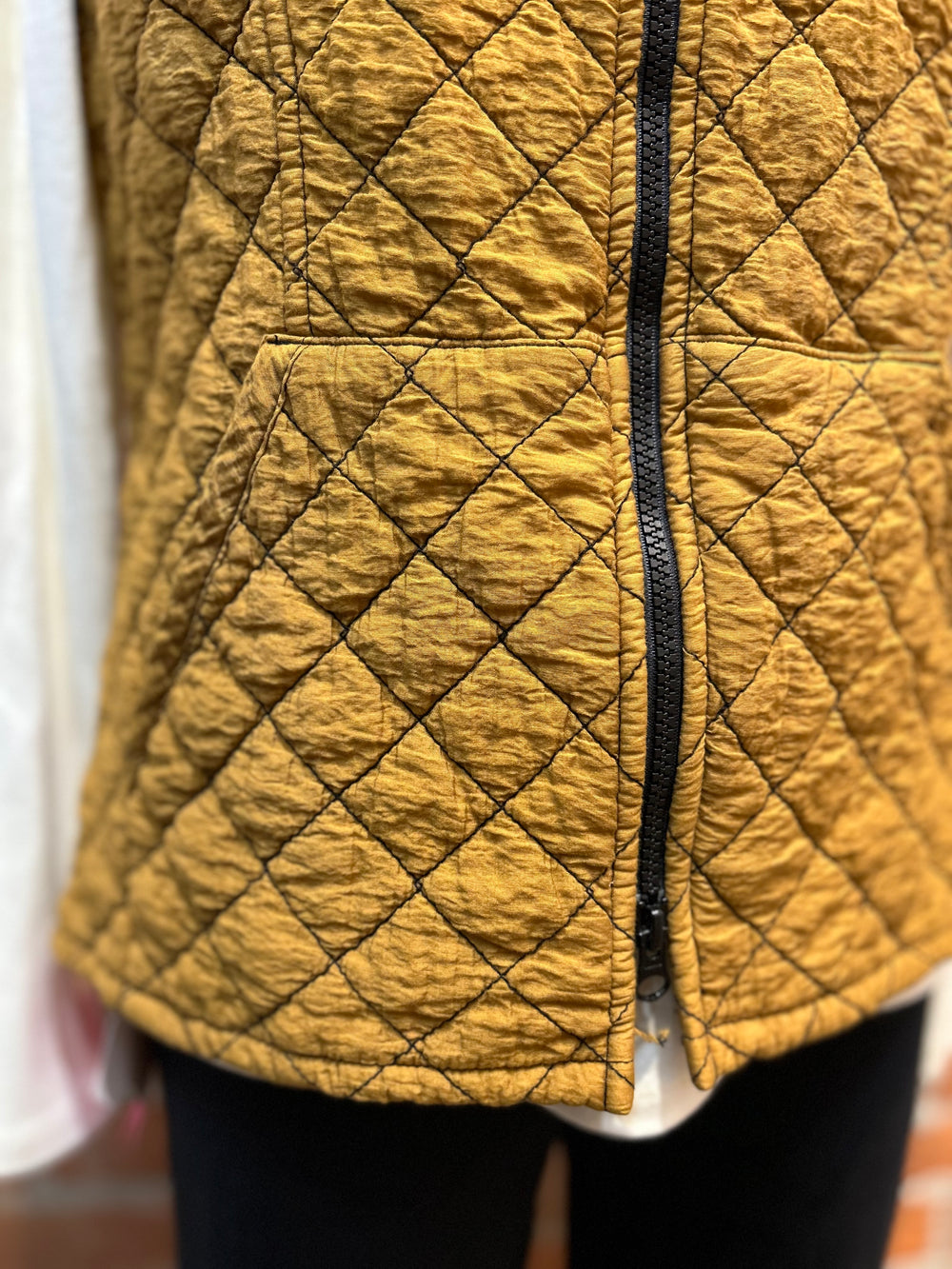 Cut Loose vest, quilted (2 colors)