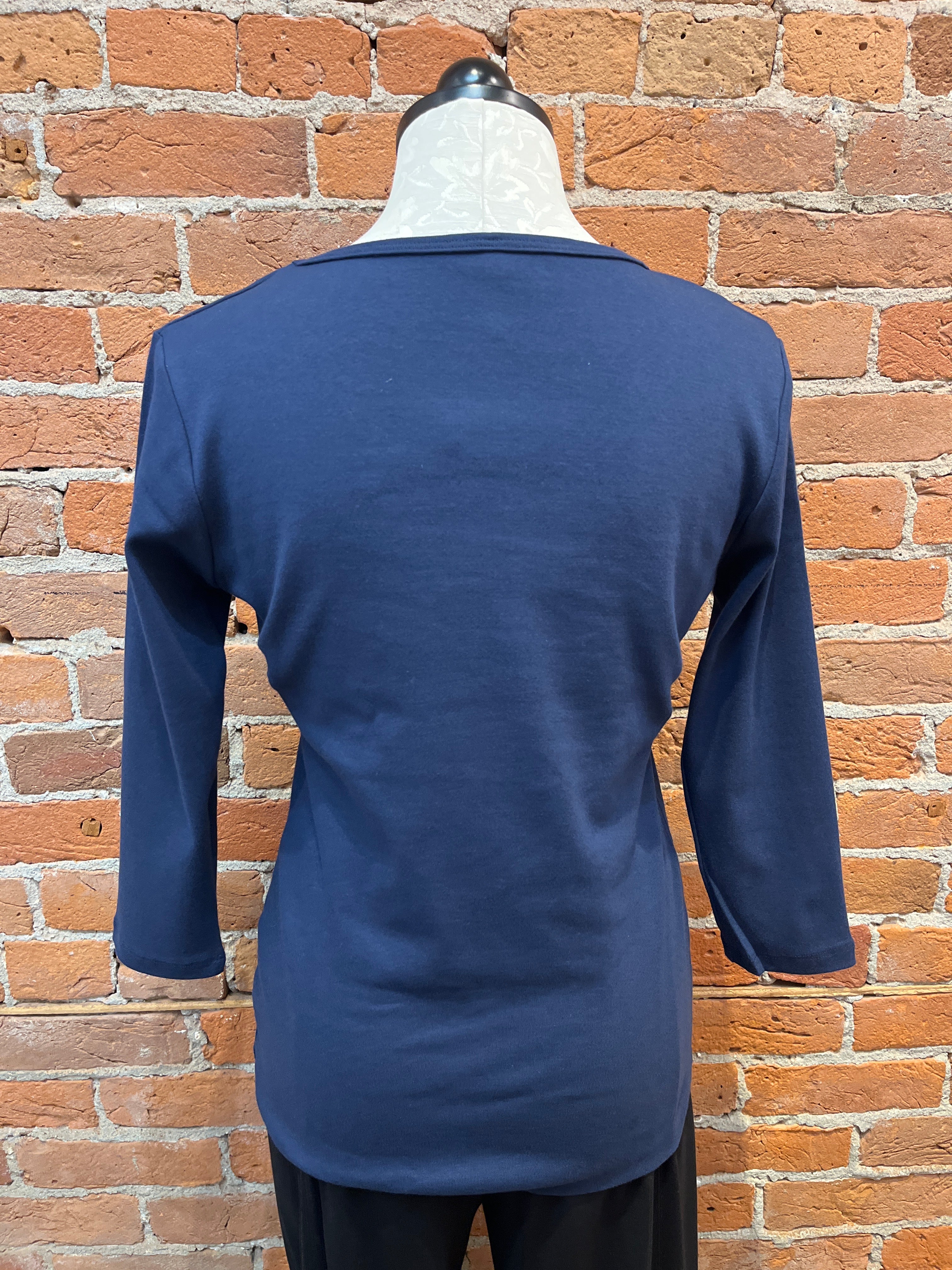 Necessitees t-shirt, U-neck 3/4-sleeve (4 colors)