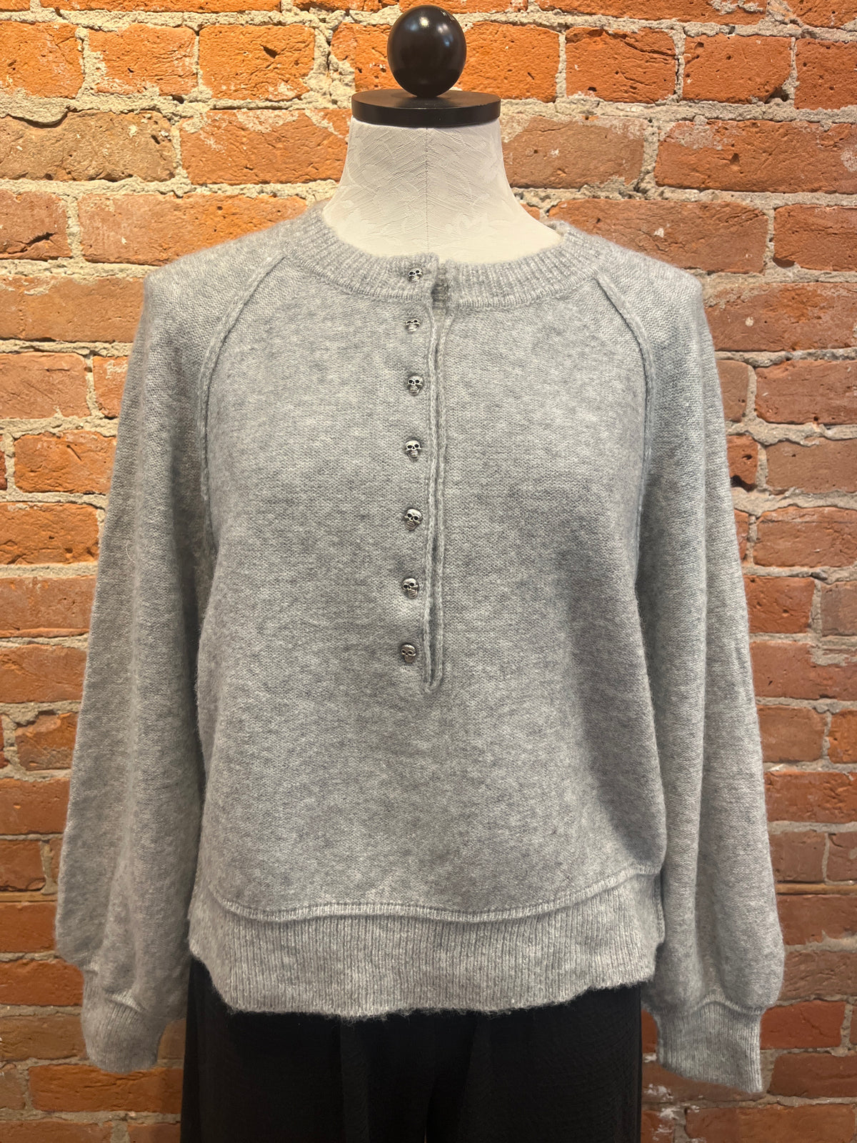 Nu Vintage sweater, skull button henley