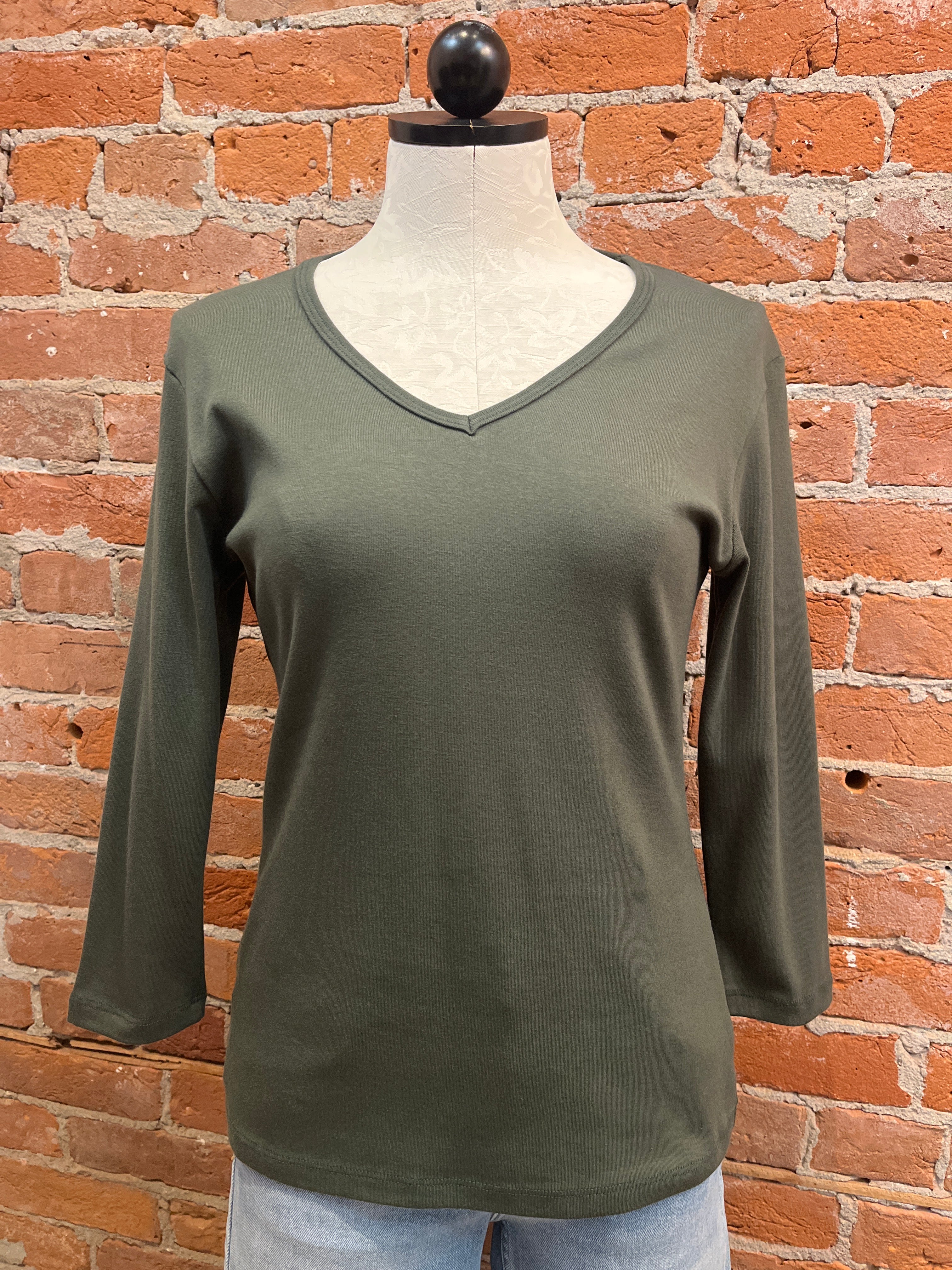 Necessitees t-shirt, v-neck 3/4-sleeve (4 colors)