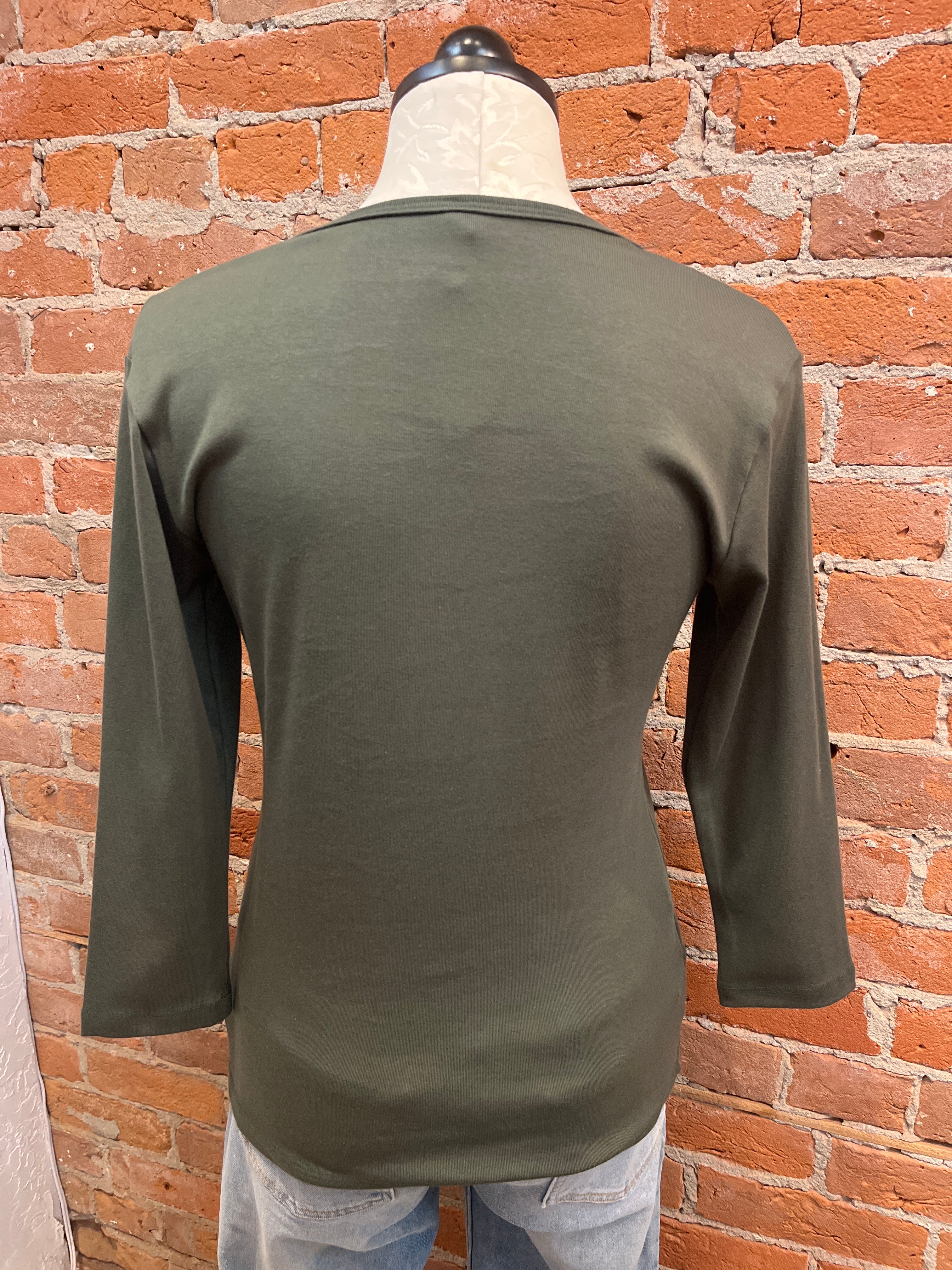 Camiseta Necessitees cuello pico manga 3/4 (6 colores)