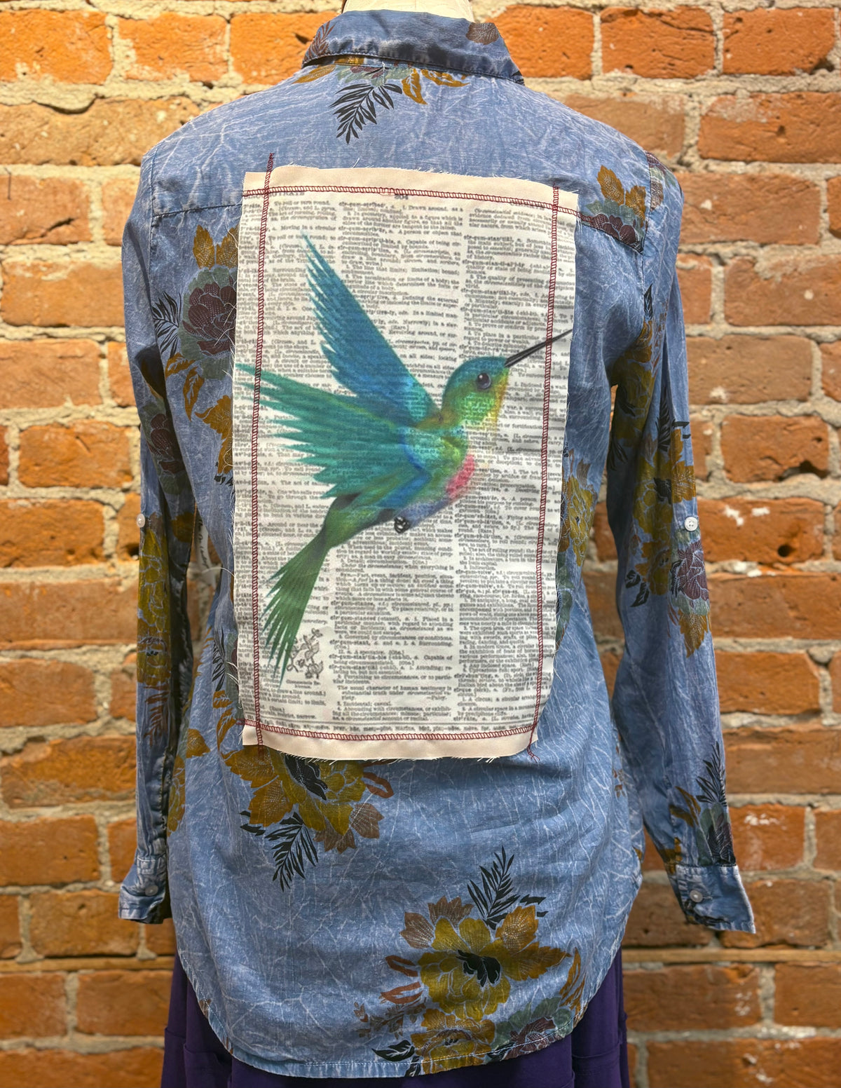 Nu Vintage shirt, blue hummingbird patch