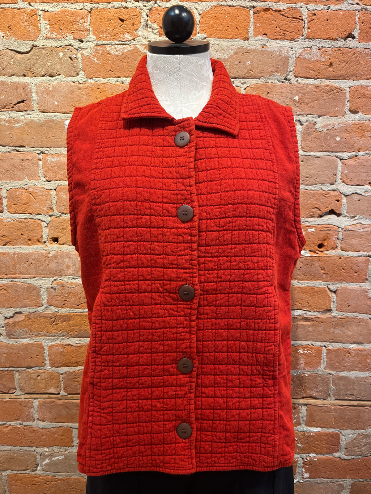 Maya Jones vest, quilted (2 colors)